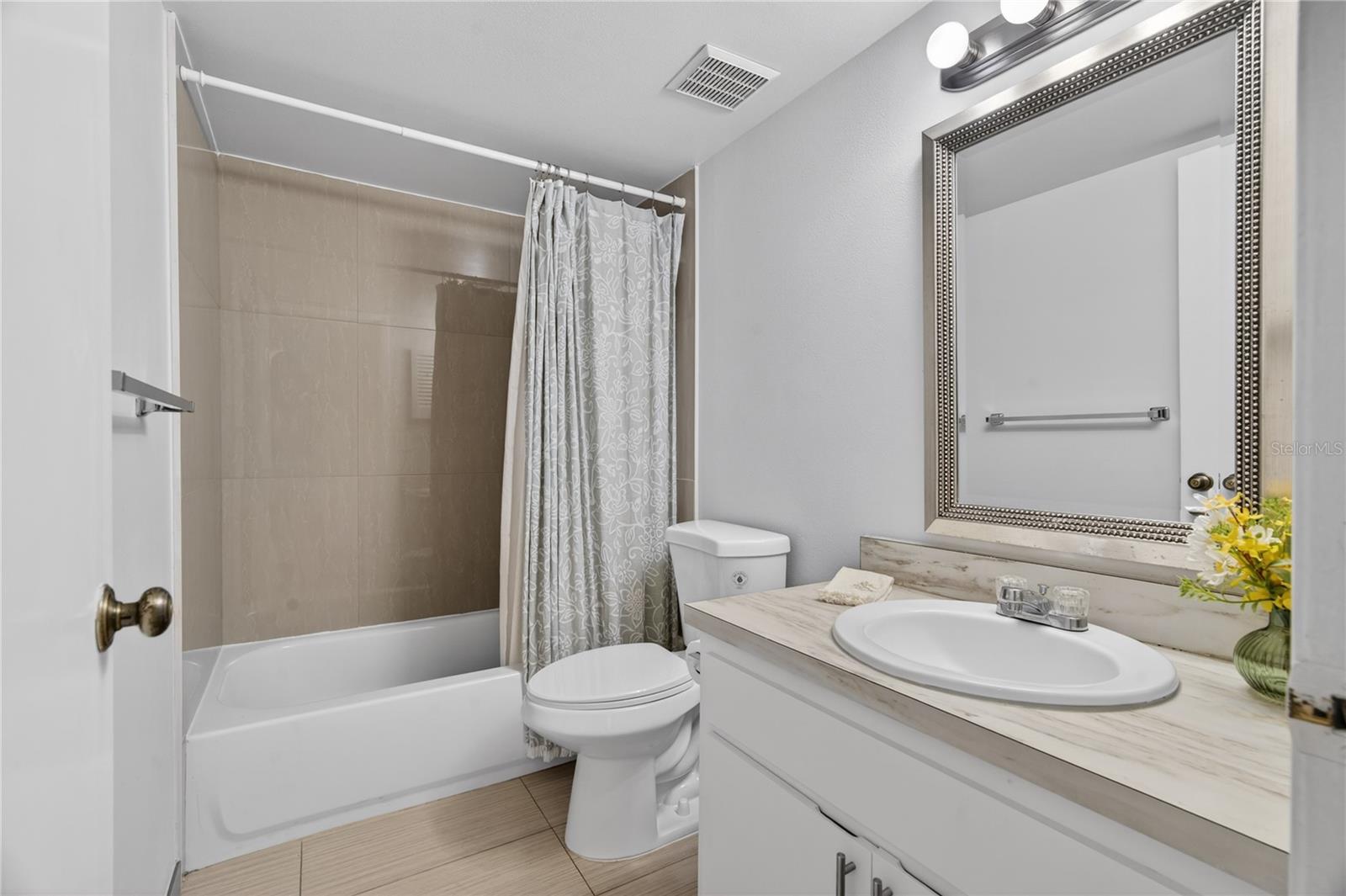 Image 32 of 60 For 4101 Fairview Vista Point 228