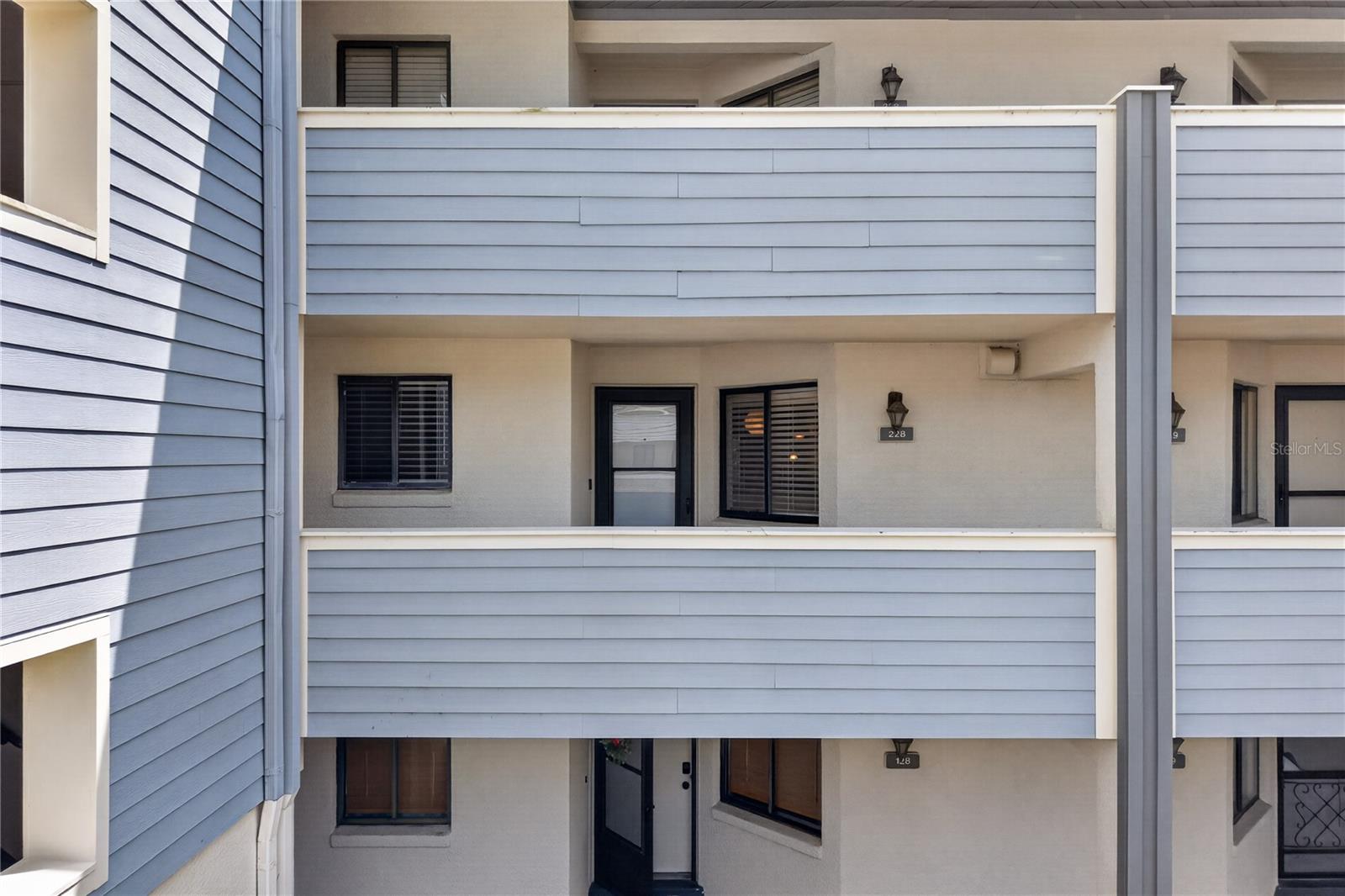 Image 41 of 60 For 4101 Fairview Vista Point 228