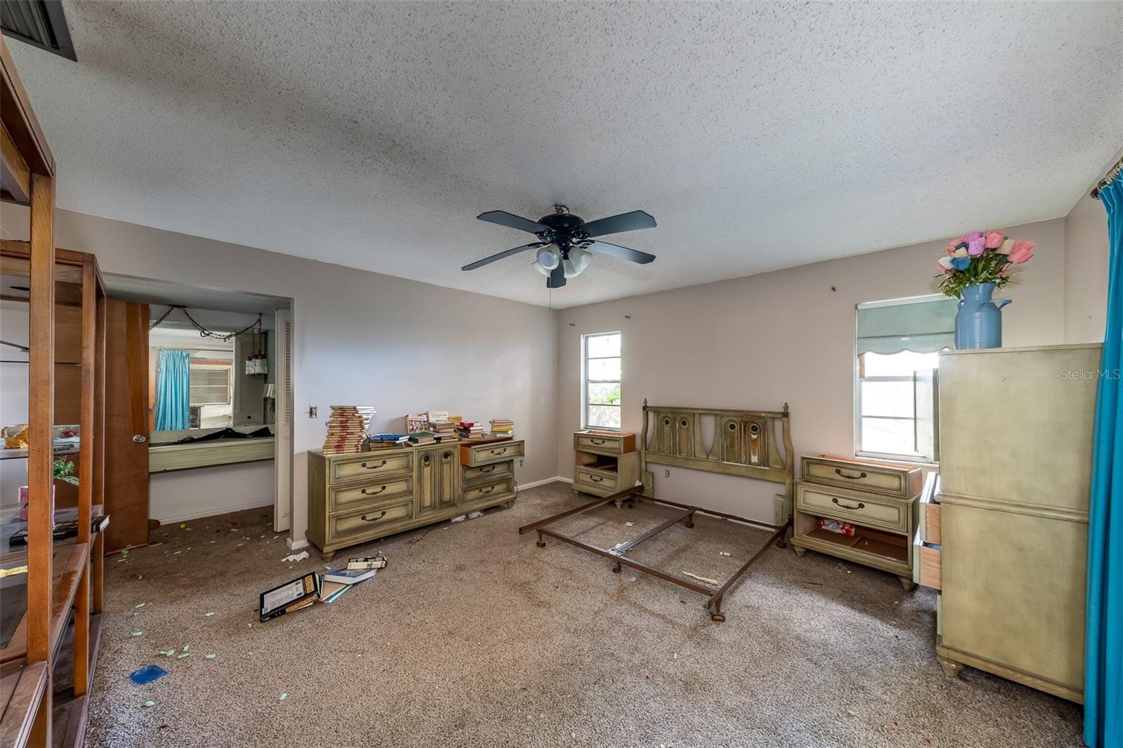 Image 19 of 27 For 136 Glendale Drive