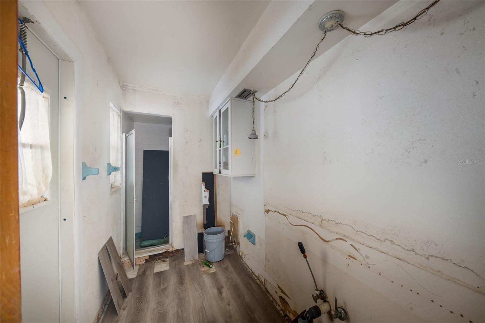 Image 23 of 27 For 136 Glendale Drive