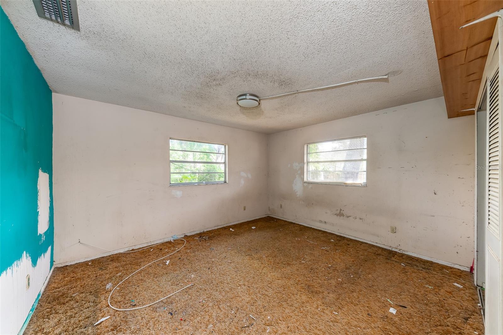 Image 24 of 27 For 136 Glendale Drive