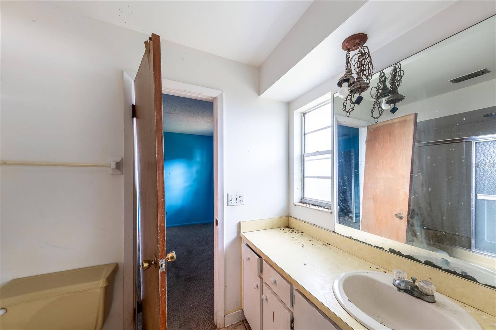 Image 25 of 27 For 136 Glendale Drive