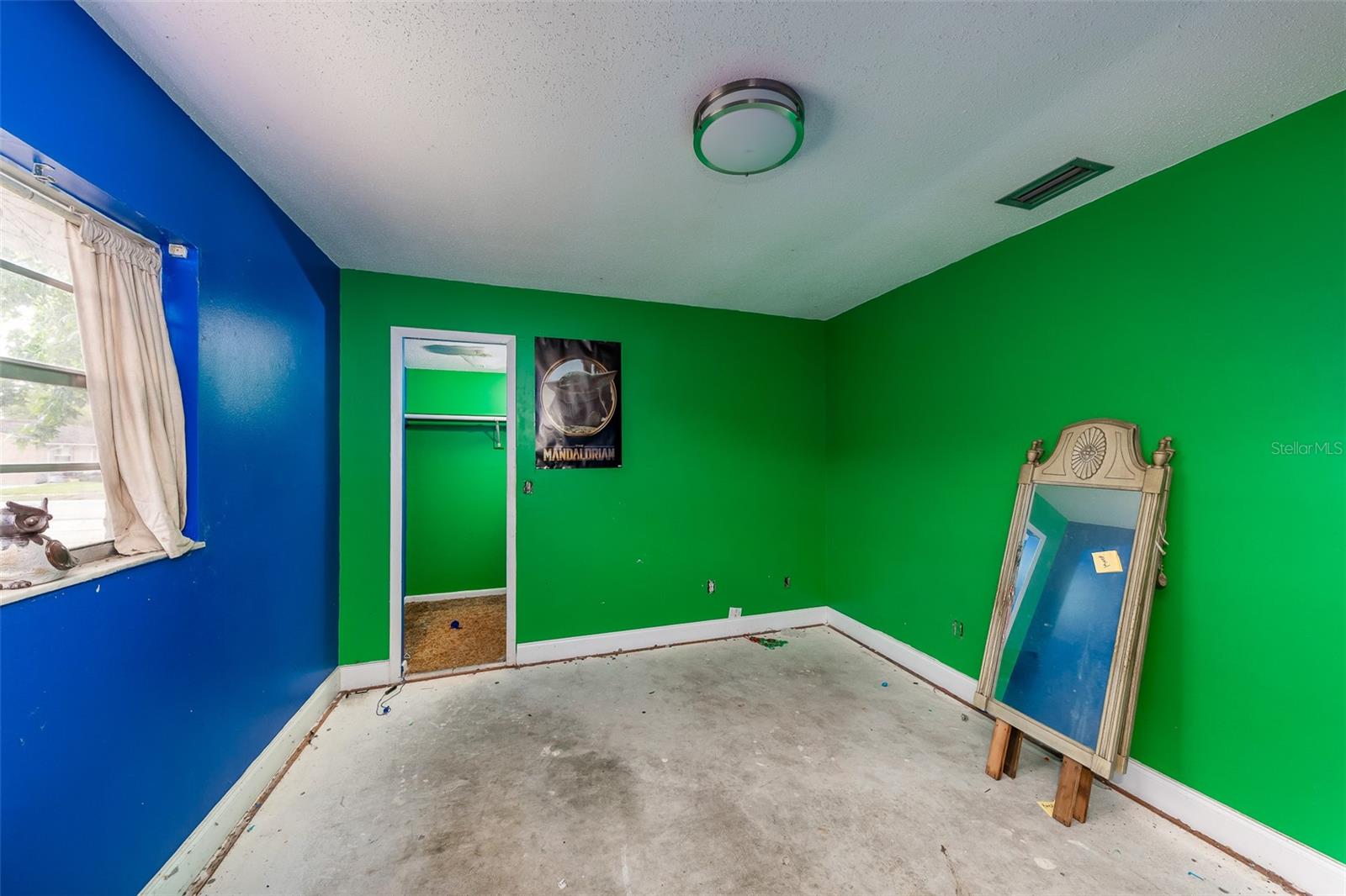 Image 26 of 27 For 136 Glendale Drive