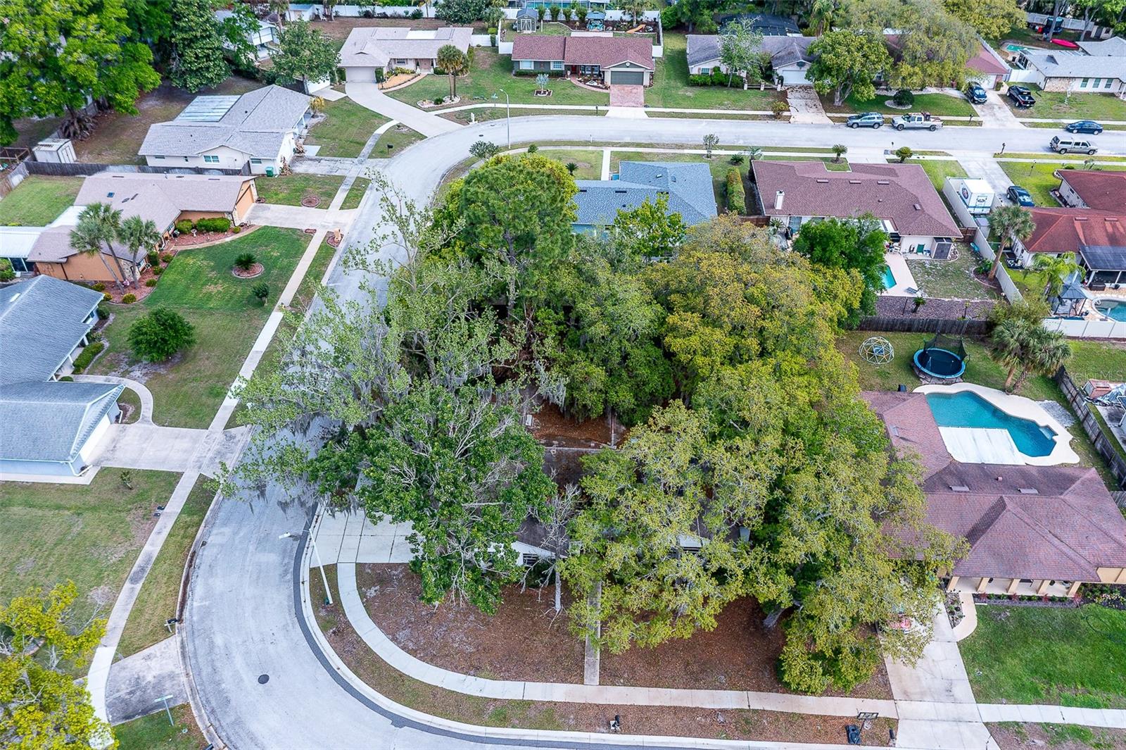 Image 7 of 27 For 136 Glendale Drive