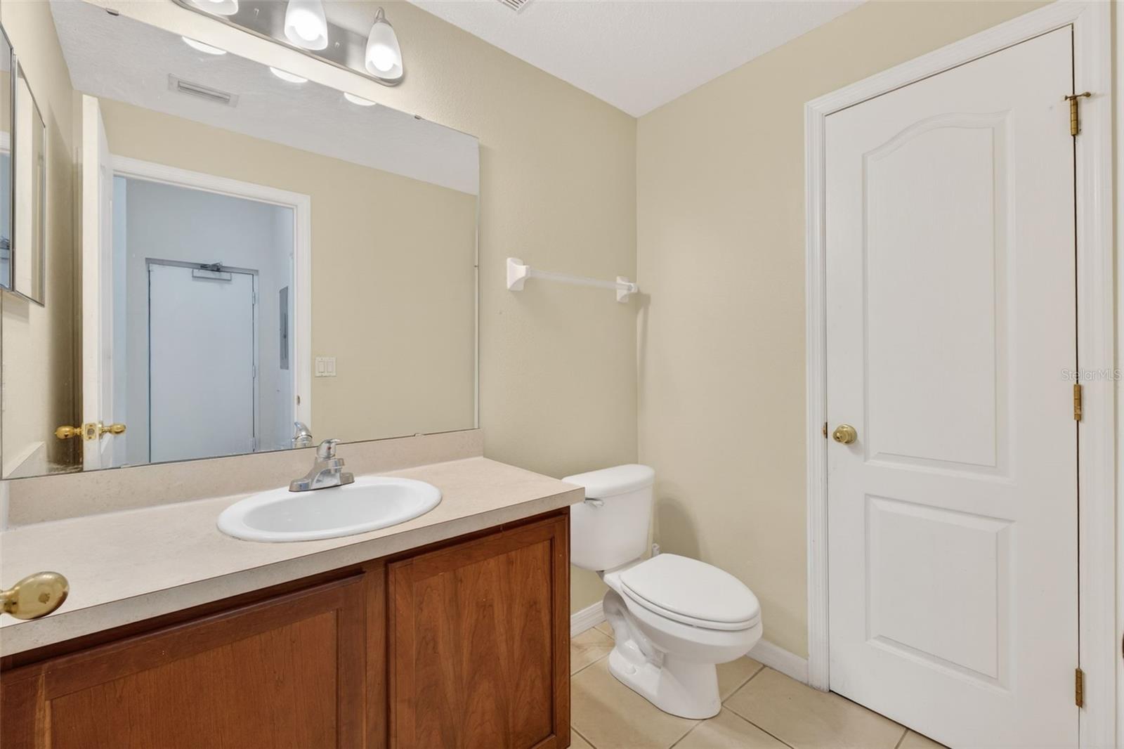 Image 19 of 46 For 10236 Lake District Lane 35c