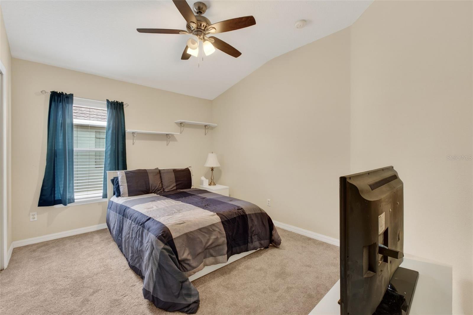 Image 26 of 46 For 10236 Lake District Lane 35c