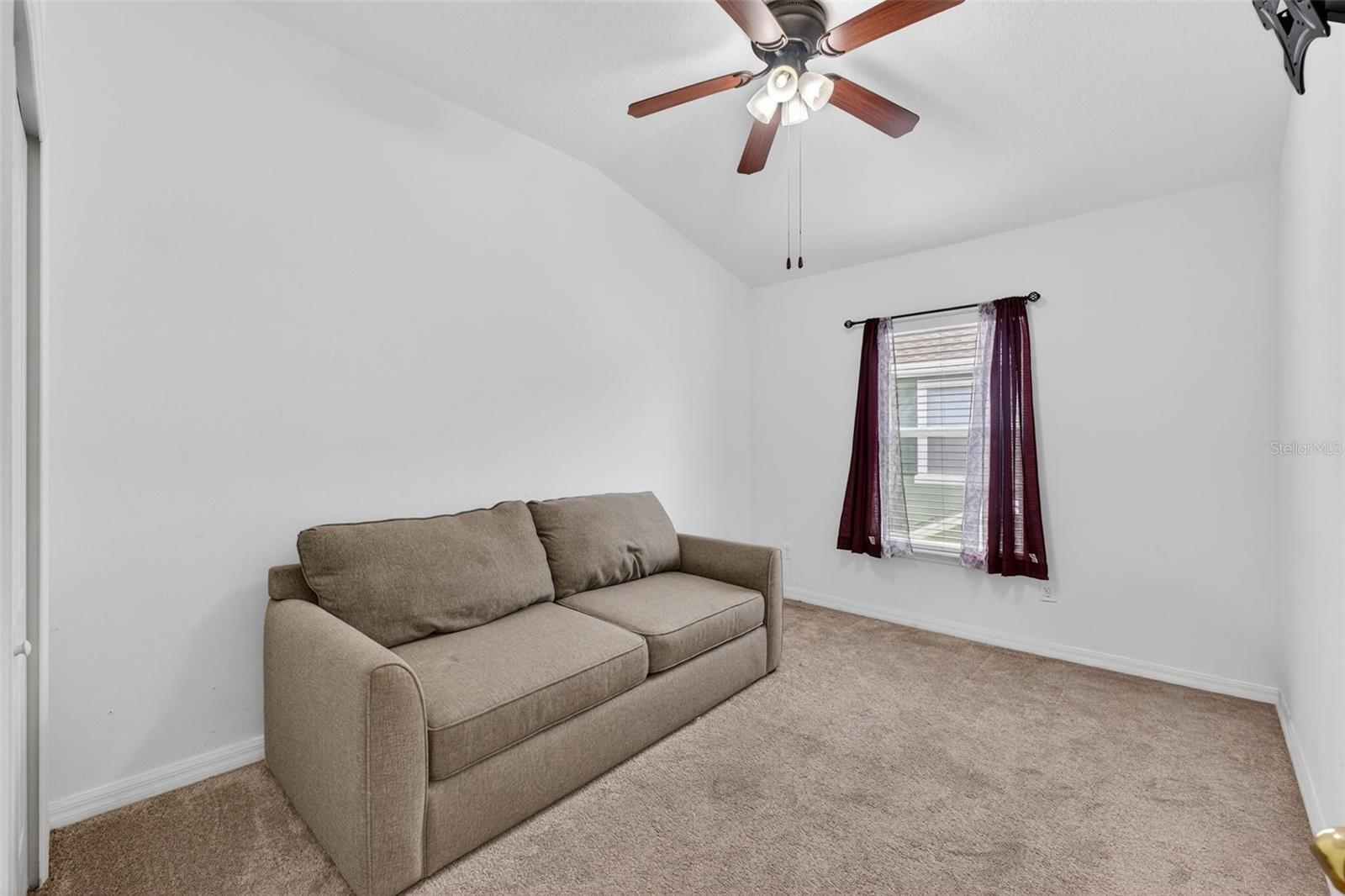 Image 28 of 46 For 10236 Lake District Lane 35c