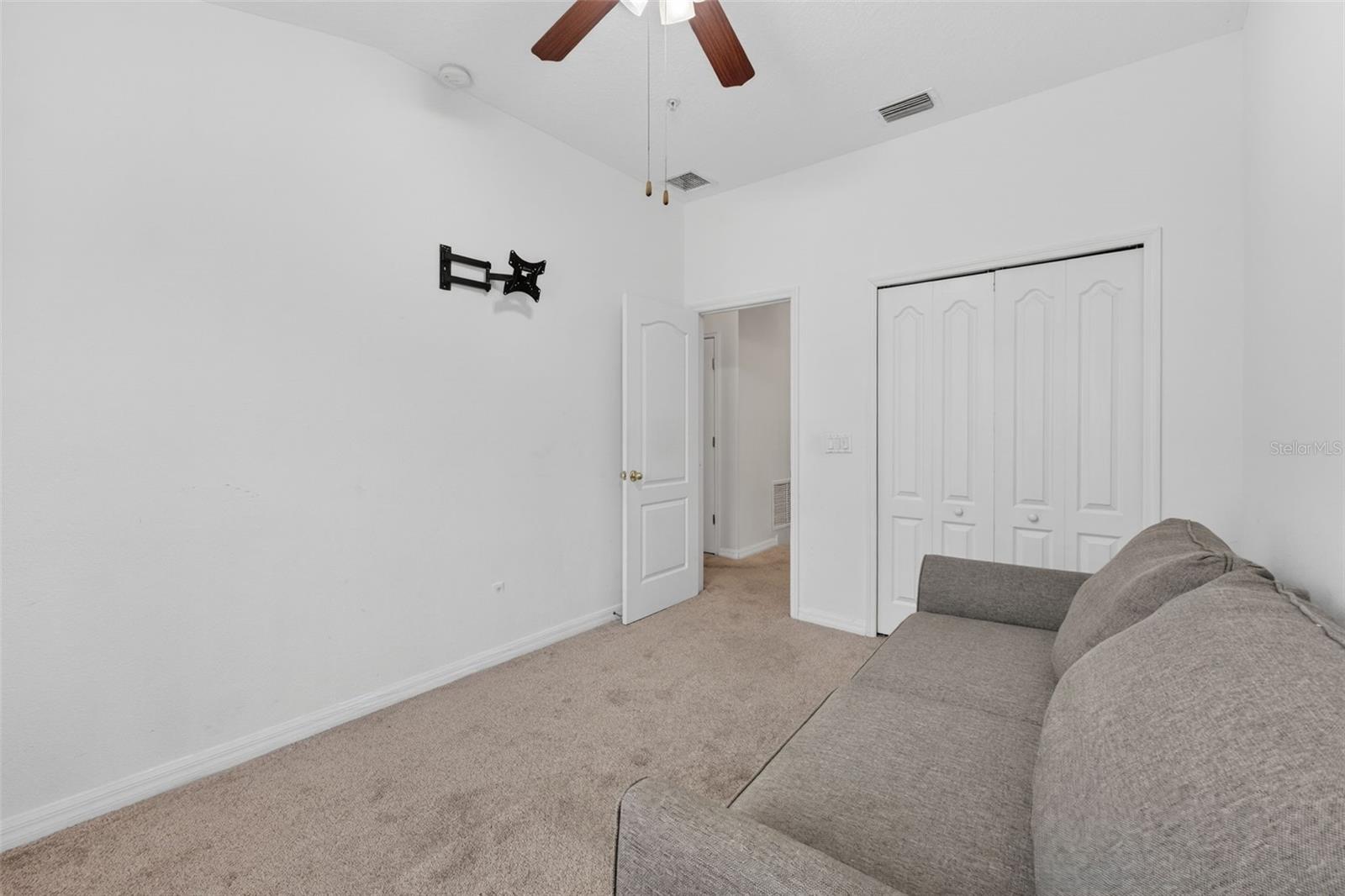 Image 29 of 46 For 10236 Lake District Lane 35c