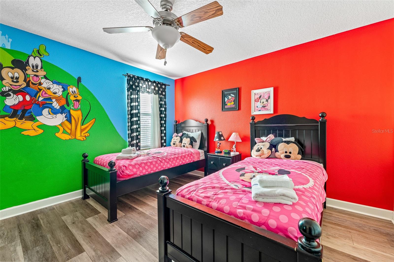 Image 24 of 63 For 1496 Moon Valley Drive