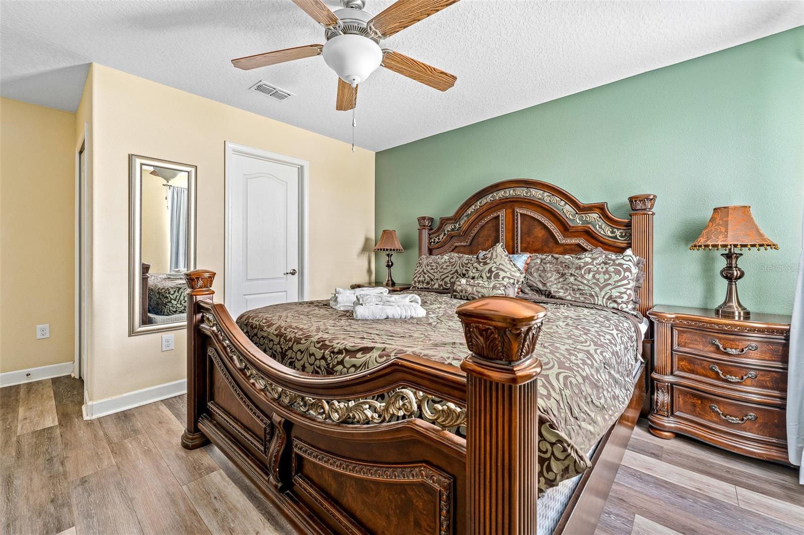 Image 34 of 63 For 1496 Moon Valley Drive