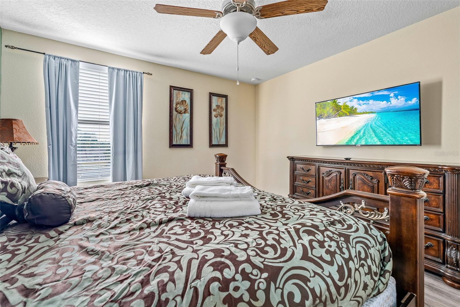 Image 35 of 63 For 1496 Moon Valley Drive