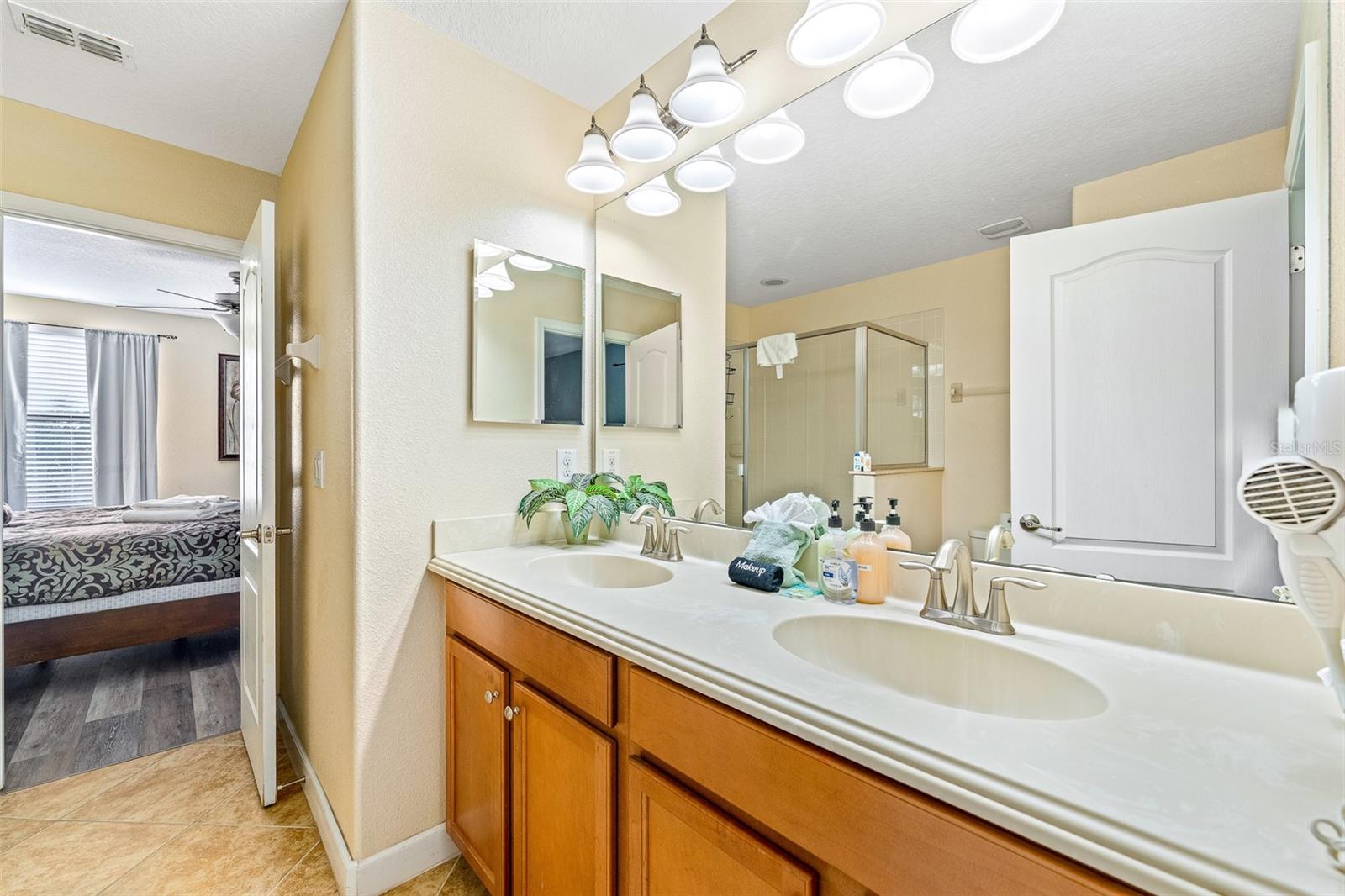 Image 37 of 63 For 1496 Moon Valley Drive