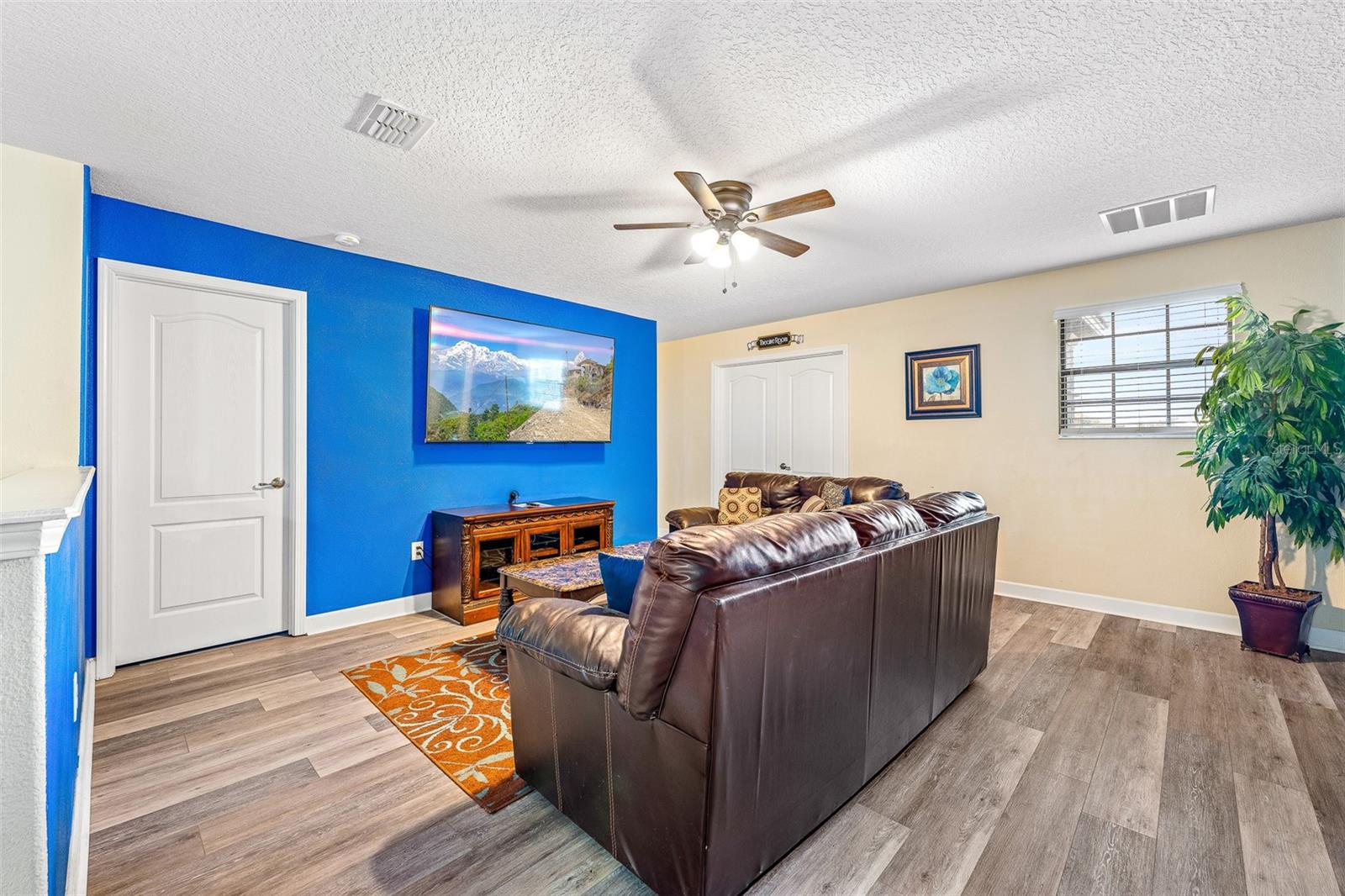 Image 39 of 63 For 1496 Moon Valley Drive