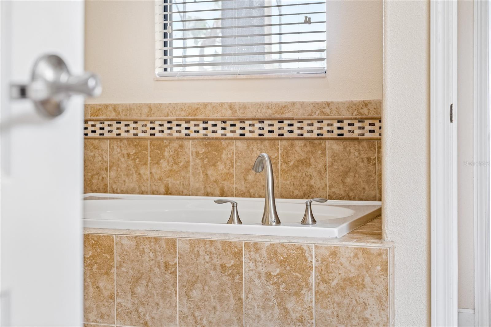 Image 49 of 63 For 1496 Moon Valley Drive