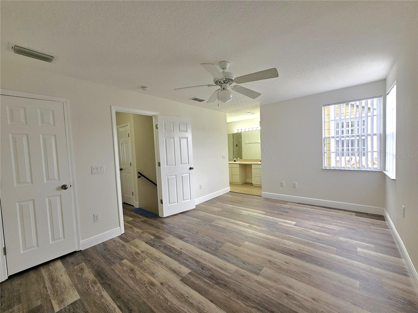 Image 14 of 24 For 411 Australian Way 0