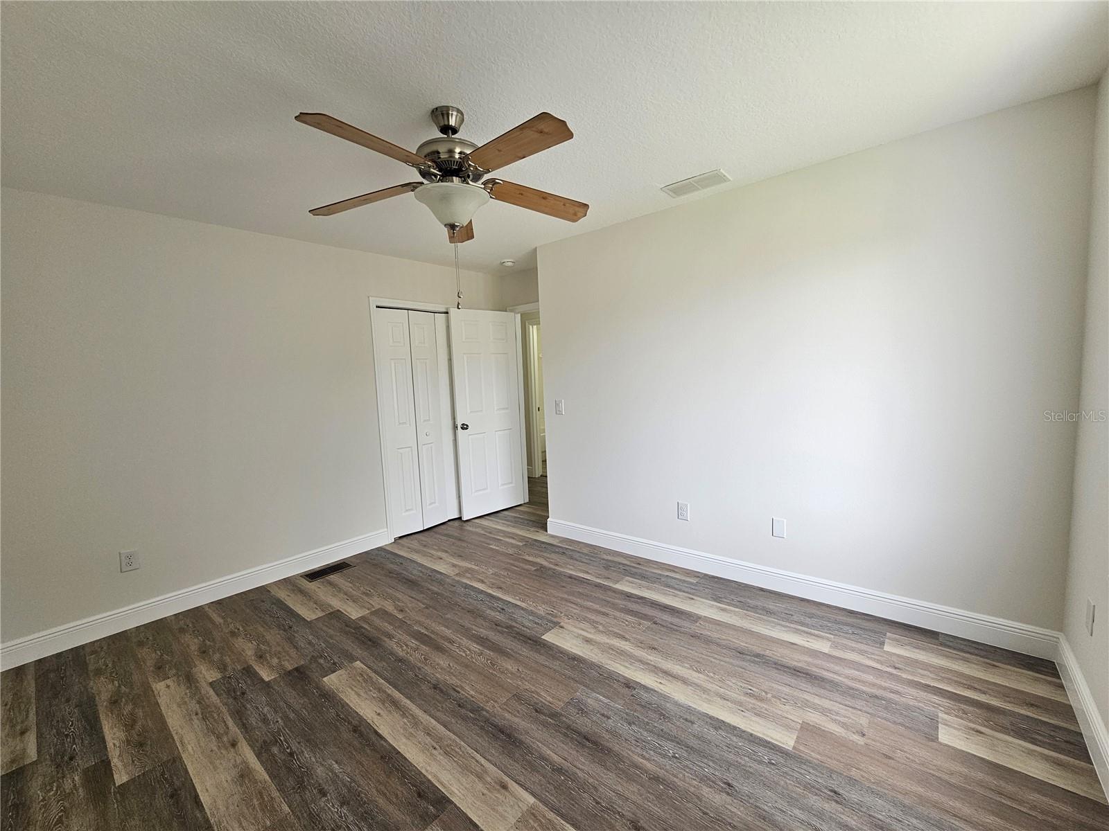 Image 23 of 24 For 411 Australian Way 0