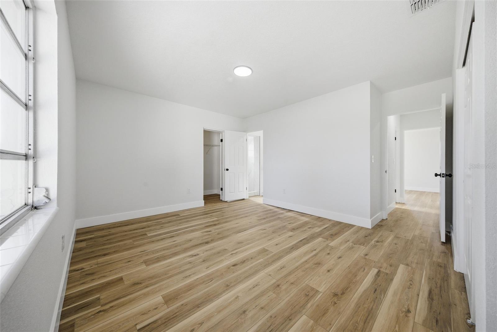 Image 20 of 35 For 5112 11th Avenue W