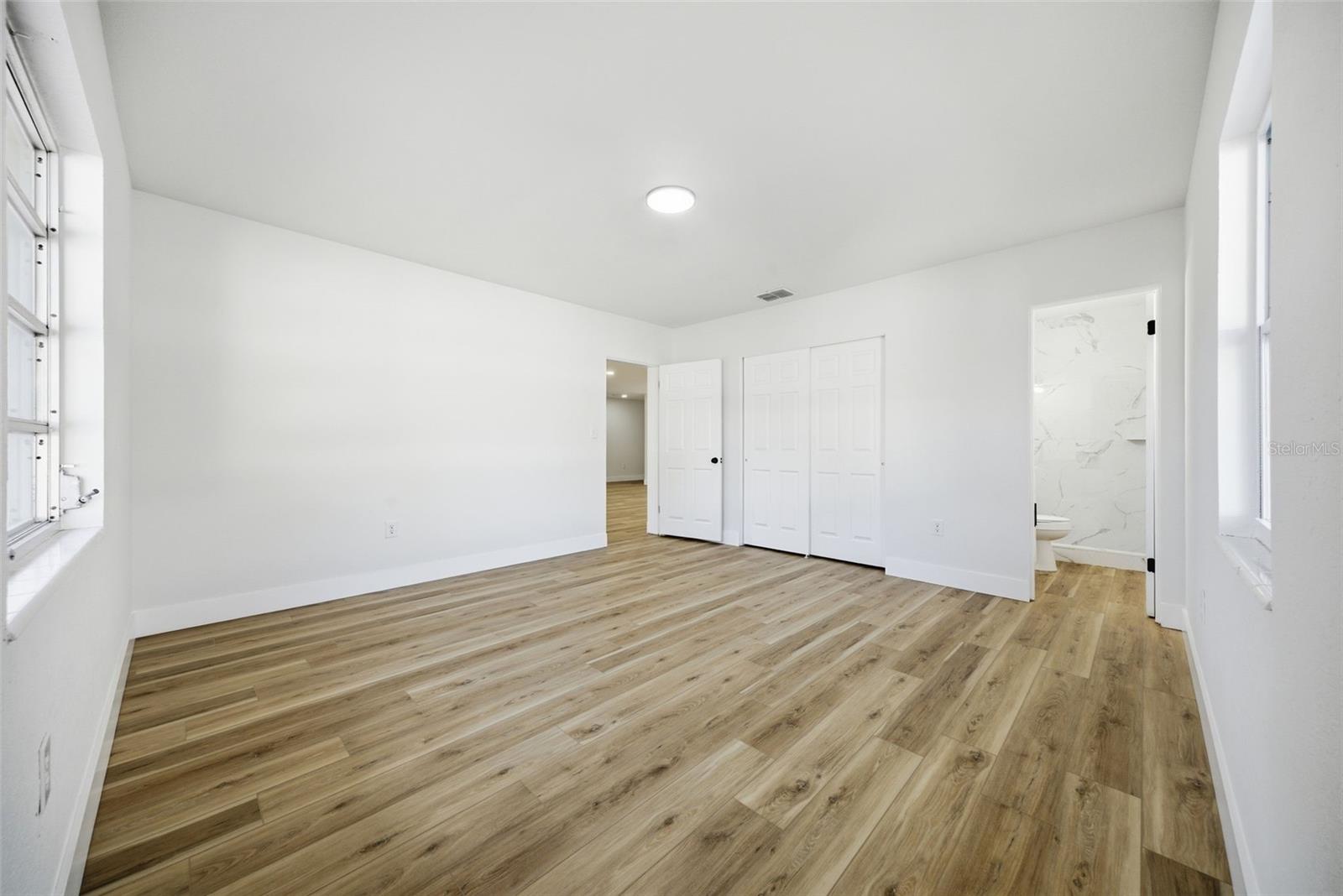 Image 22 of 35 For 5112 11th Avenue W