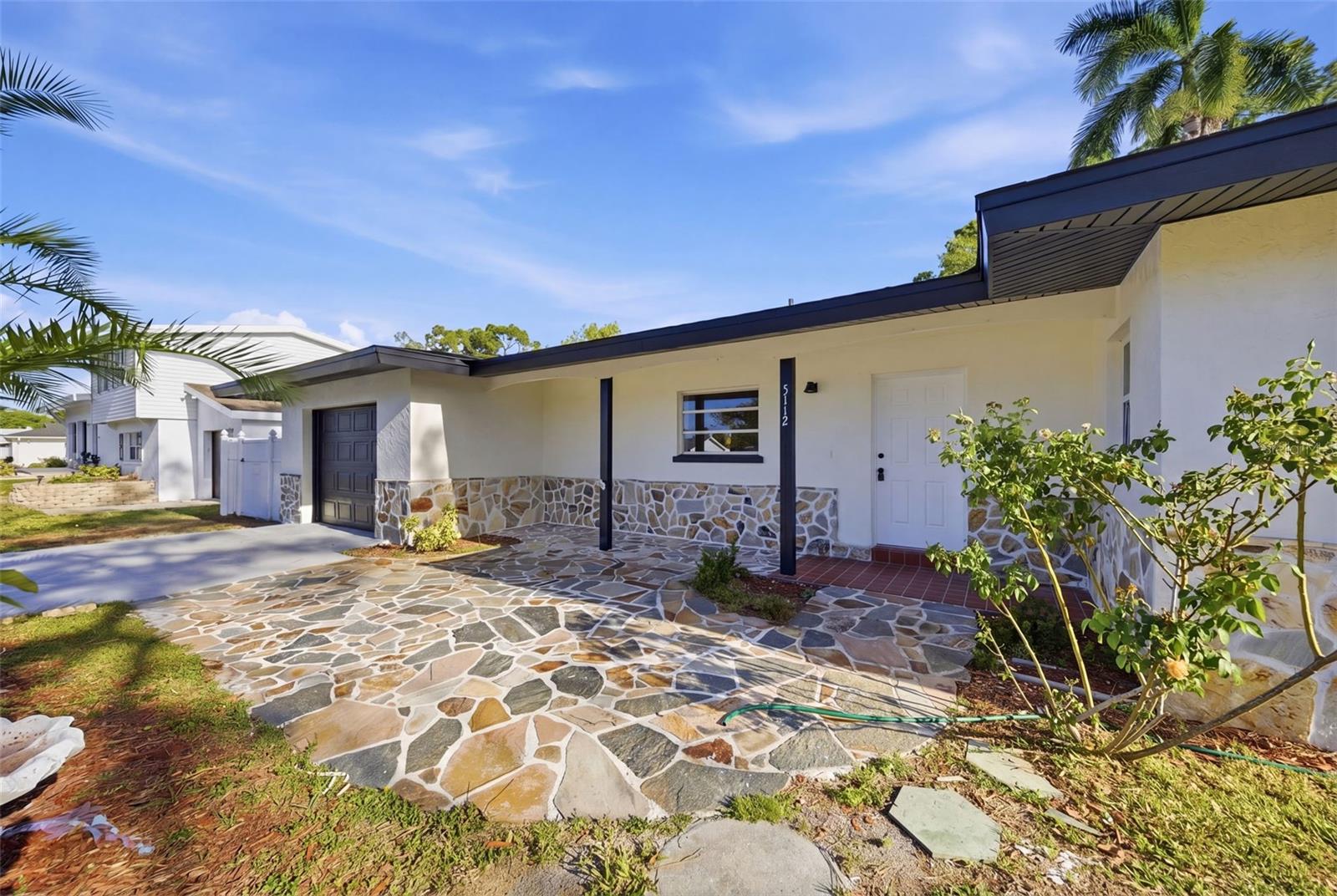 Image 4 of 35 For 5112 11th Avenue W