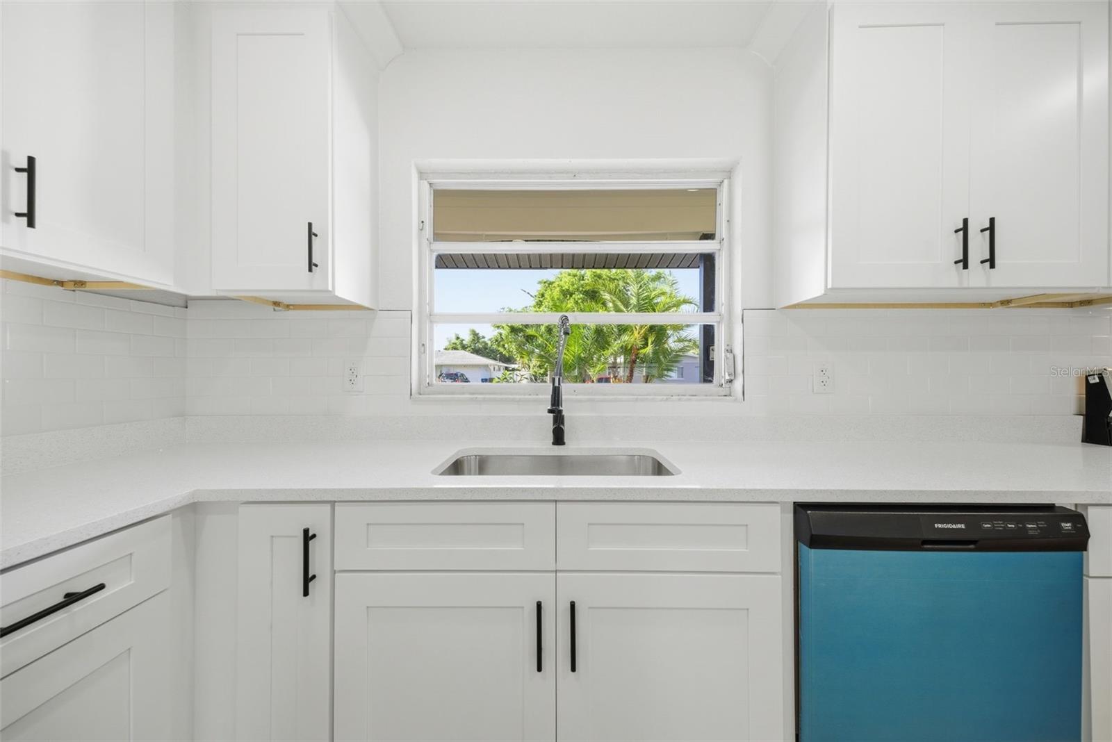 Image 7 of 35 For 5112 11th Avenue W