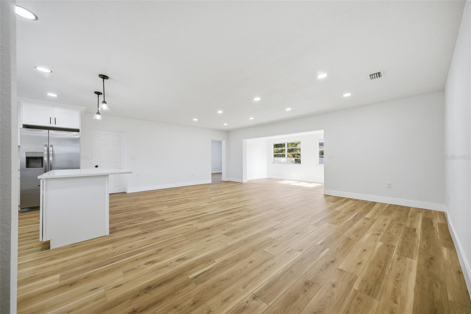 Image 9 of 35 For 5112 11th Avenue W