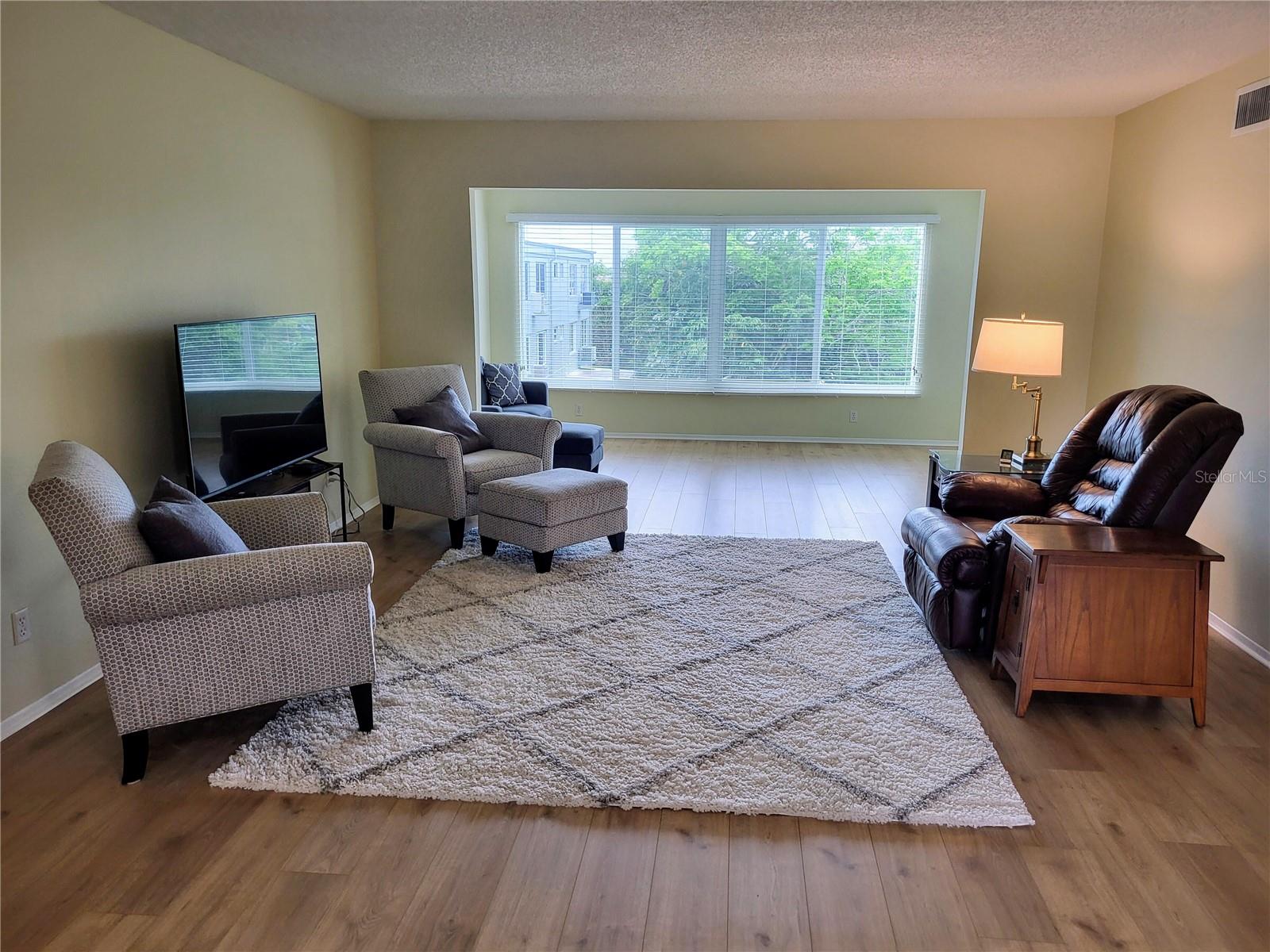 Image 10 of 36 For 2341 Haitian Drive 55