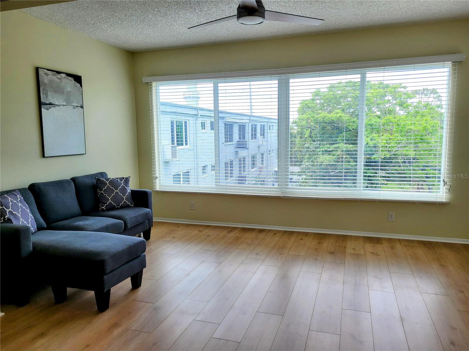 Image 14 of 36 For 2341 Haitian Drive 55