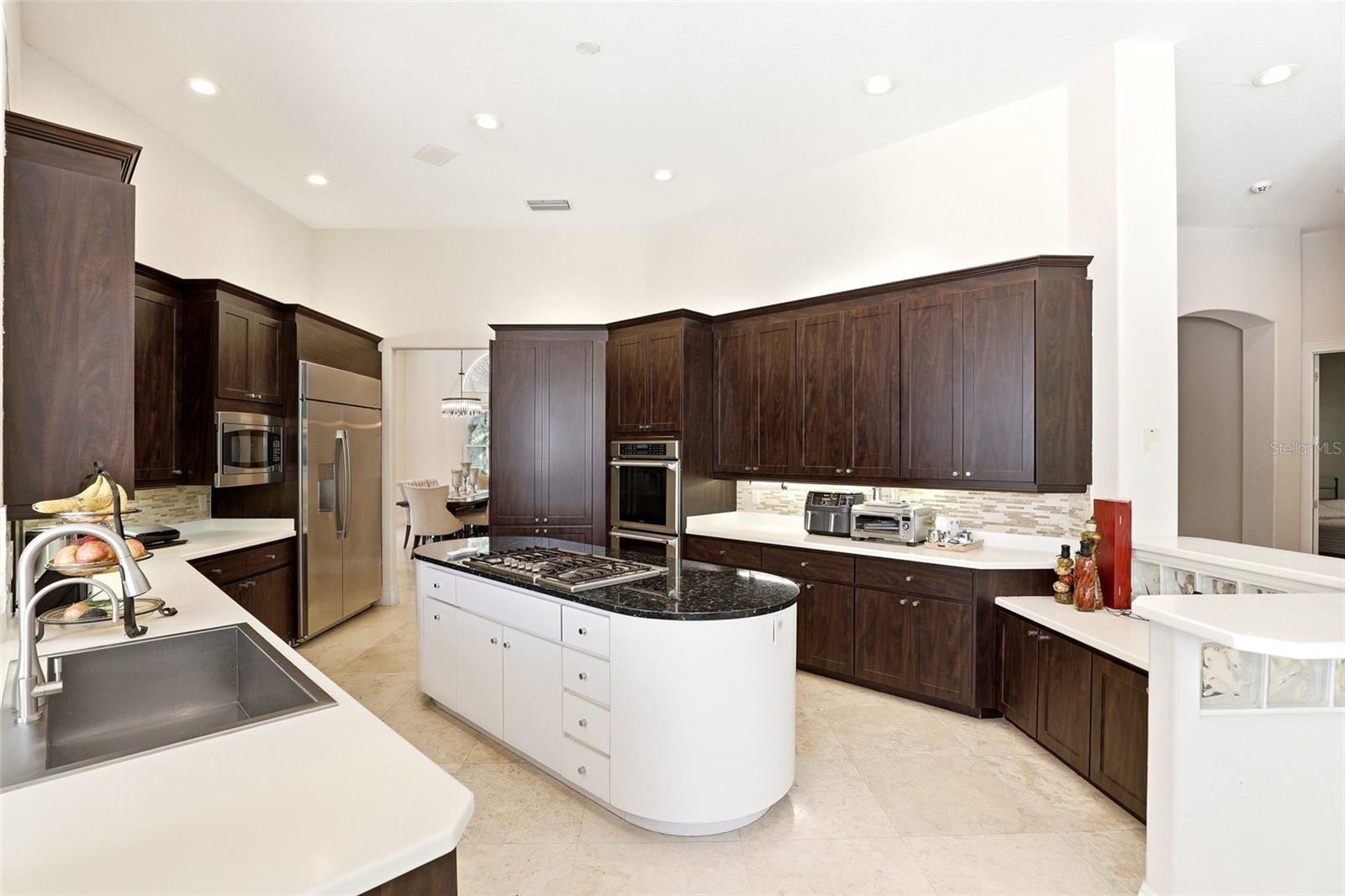 Image 15 of 58 For 9151 Point Cypress Drive