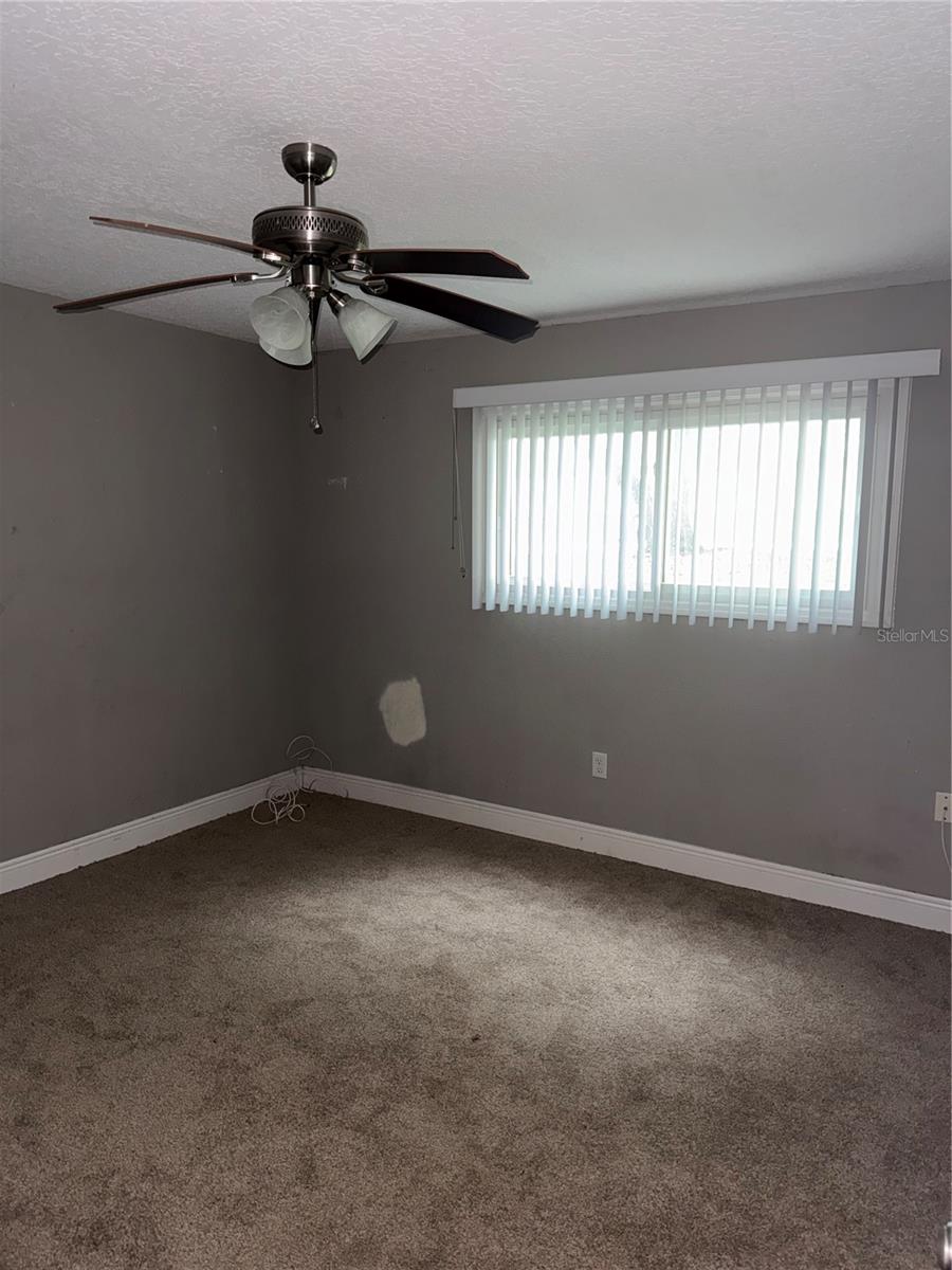 Image 21 of 24 For 900 Lake Destiny Road B