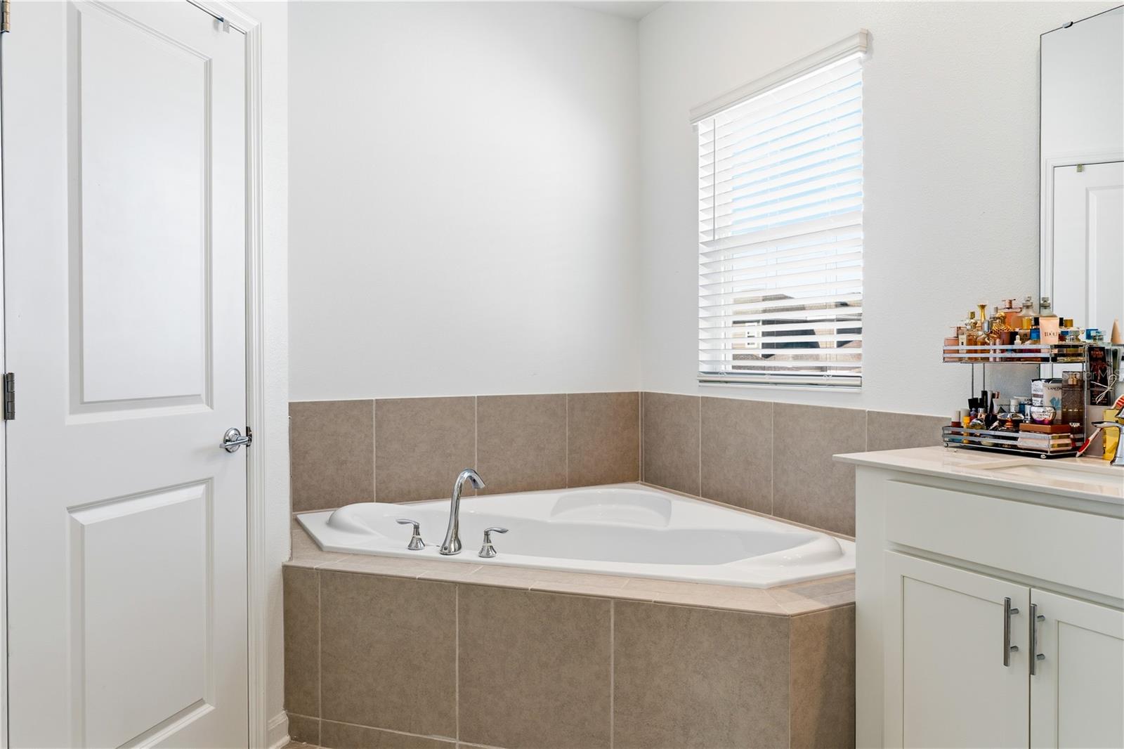 Image 26 of 61 For 3061 Namaste Drive