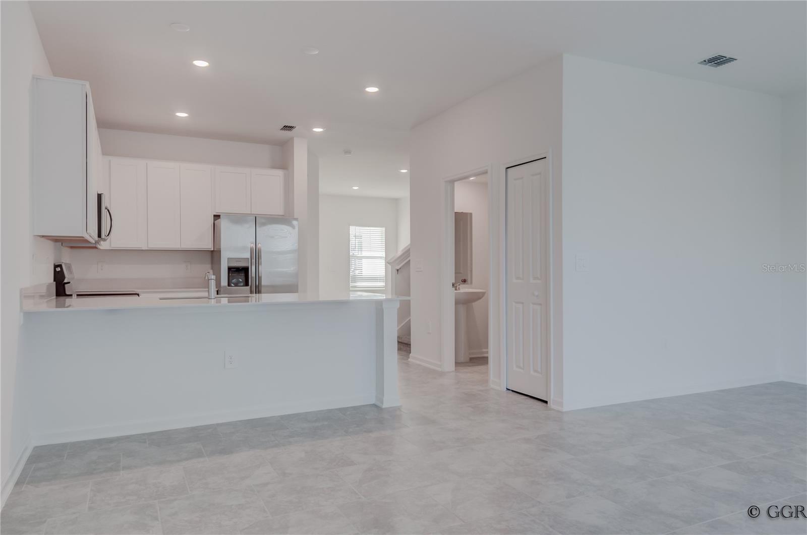 Image 16 of 41 For 3243 Laurent Loop