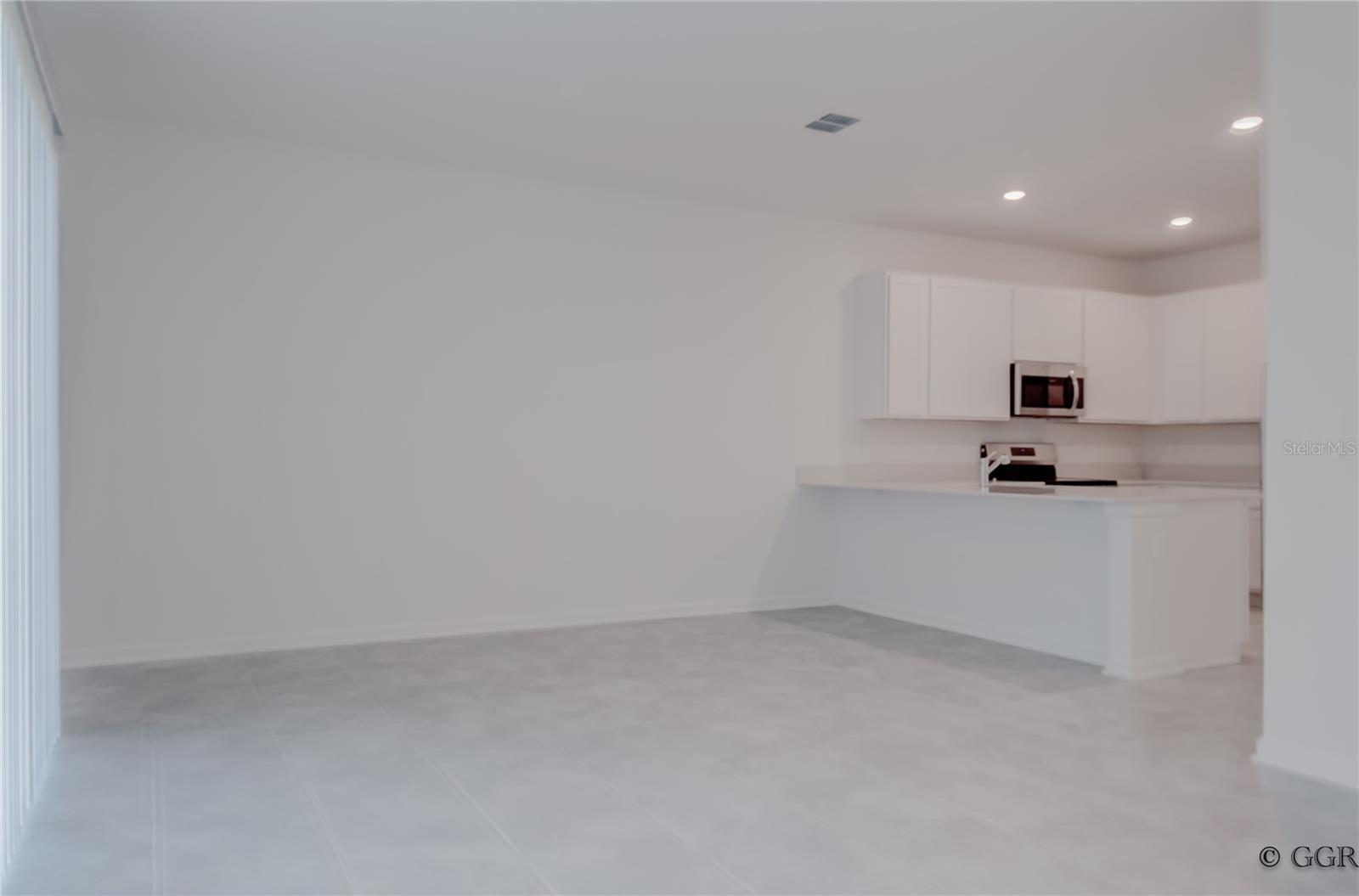 Image 19 of 41 For 3243 Laurent Loop