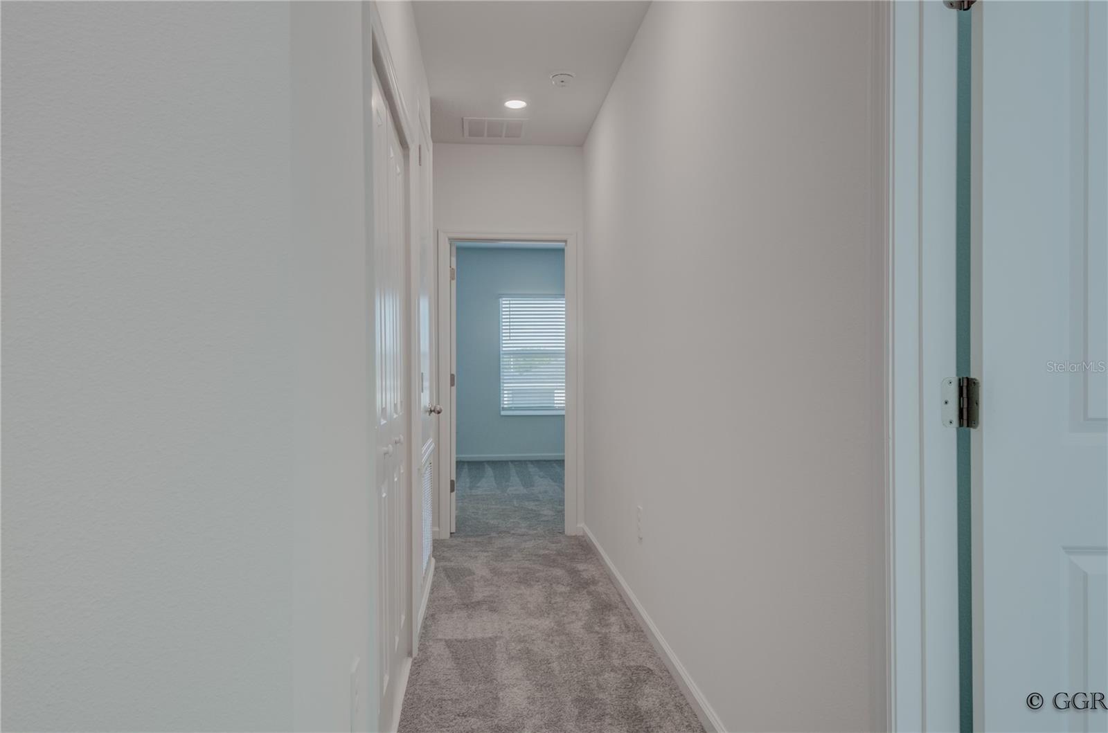 Image 21 of 41 For 3243 Laurent Loop