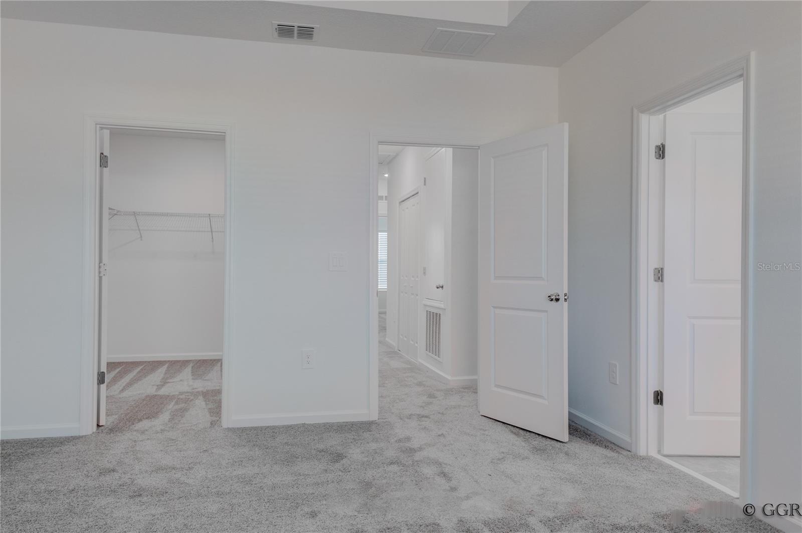 Image 23 of 41 For 3243 Laurent Loop