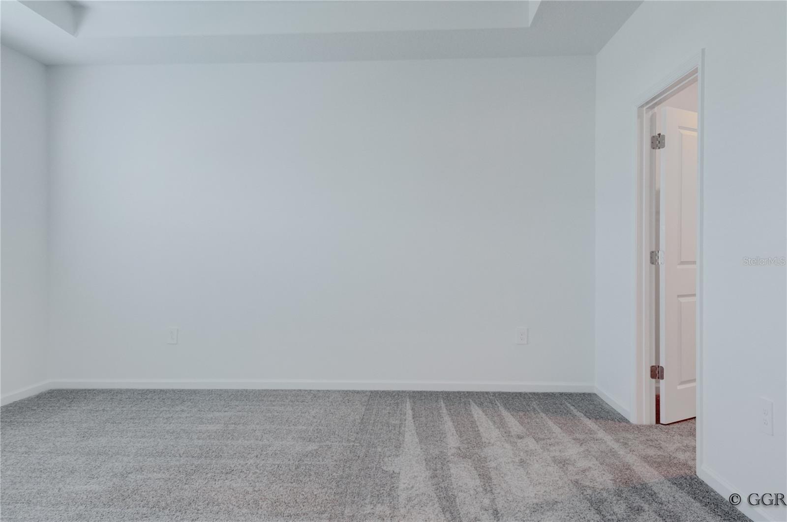 Image 24 of 41 For 3243 Laurent Loop