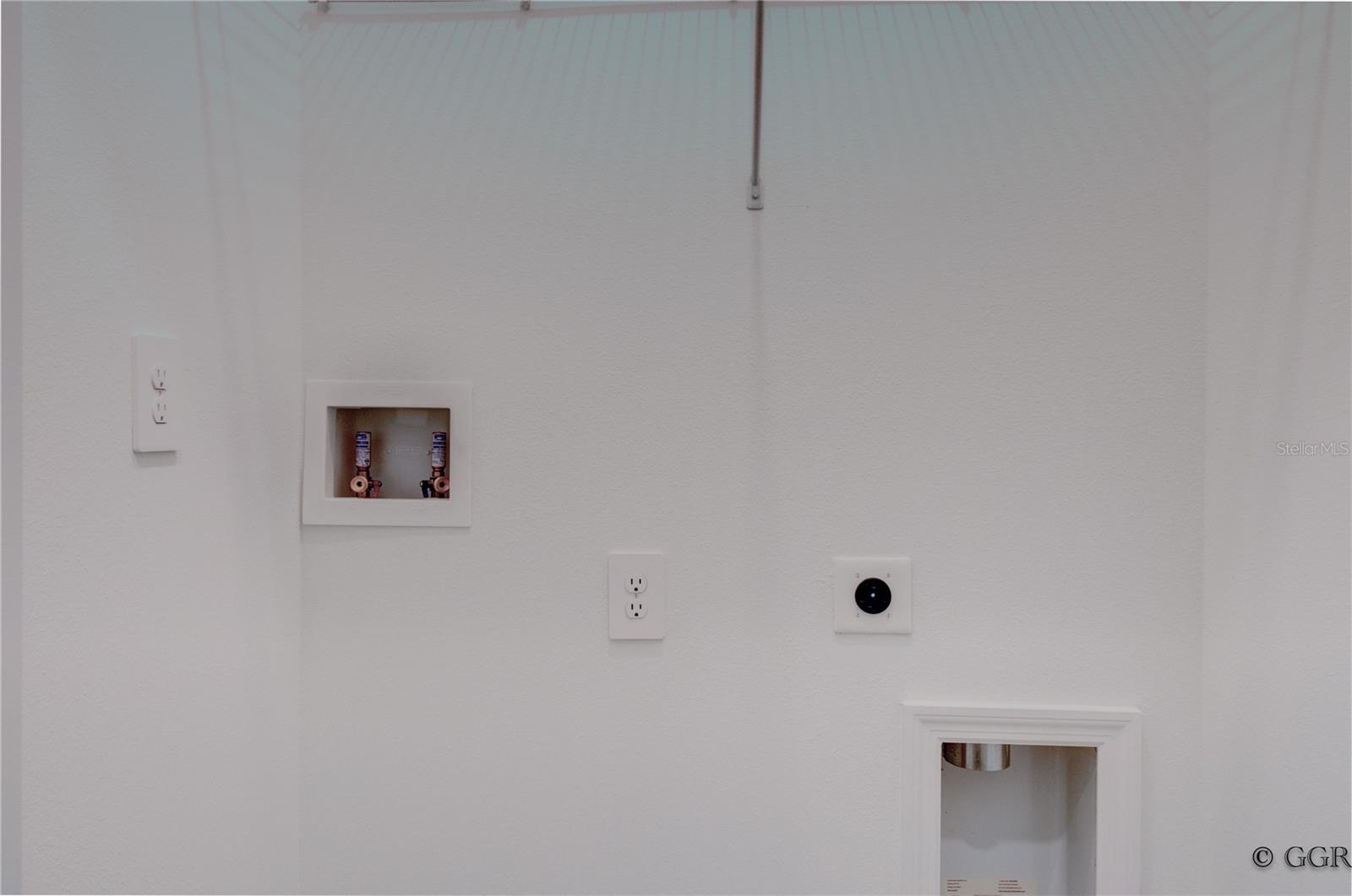 Image 29 of 41 For 3243 Laurent Loop