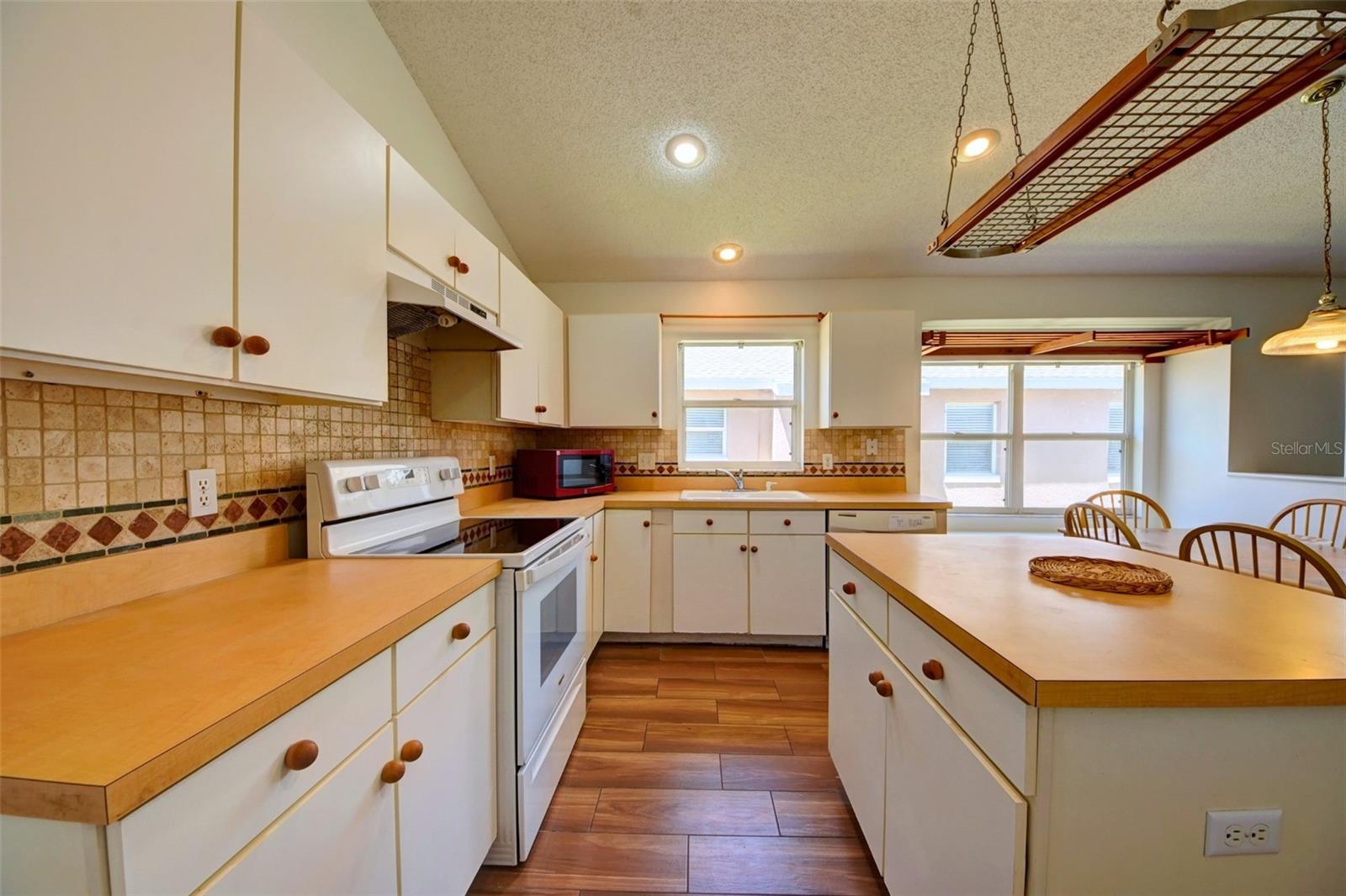 Image 8 of 37 For 635 Rochester Loop