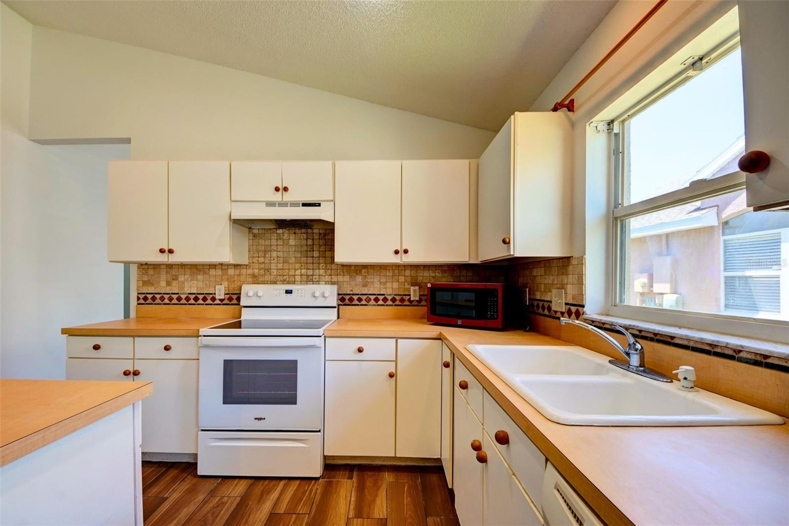 Image 9 of 37 For 635 Rochester Loop