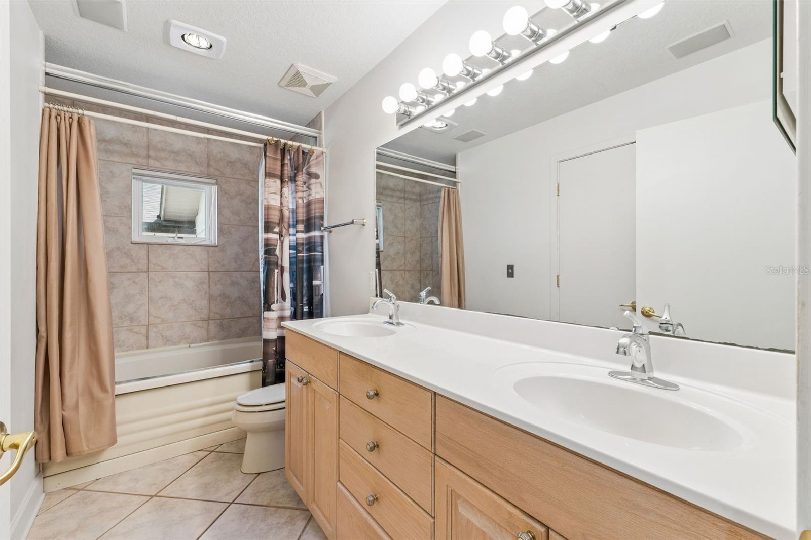 Image 28 of 61 For 4301 Down Point Lane