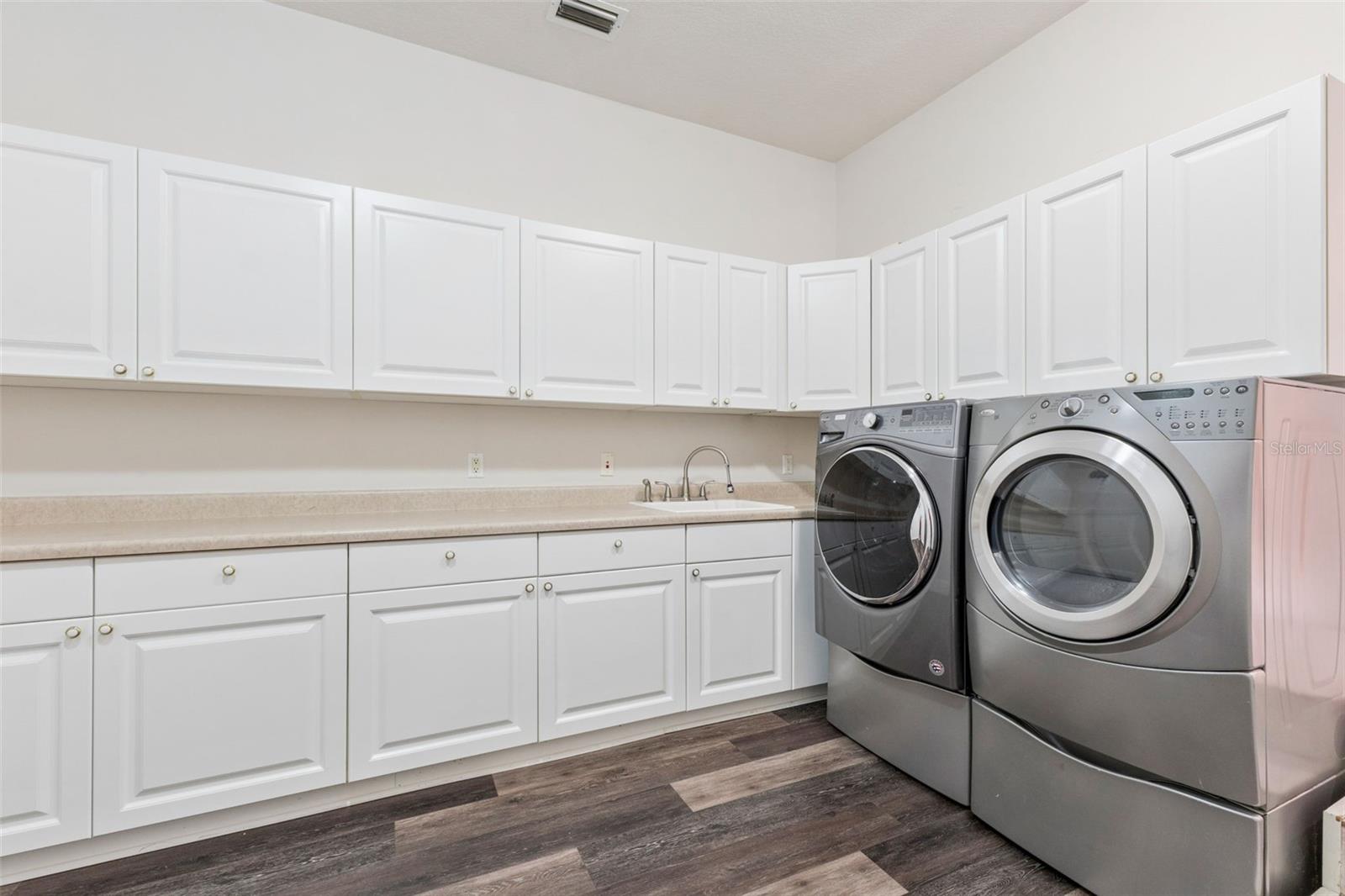 Image 32 of 61 For 4301 Down Point Lane