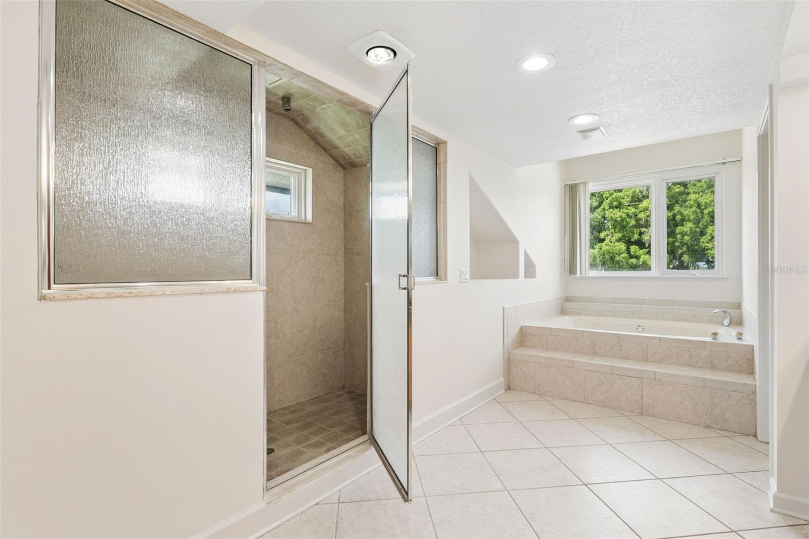 Image 38 of 61 For 4301 Down Point Lane