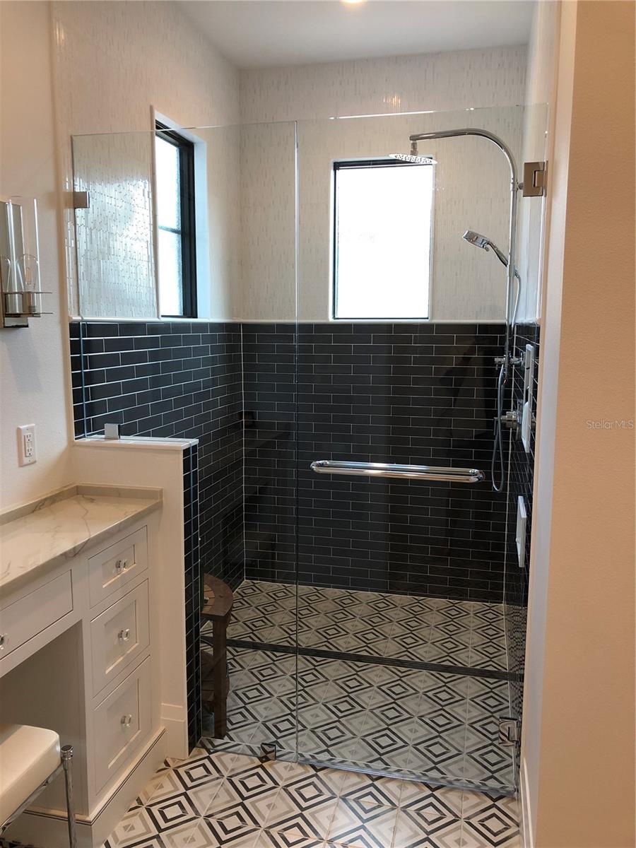 Image 11 of 22 For 802 Hamilton Place Court