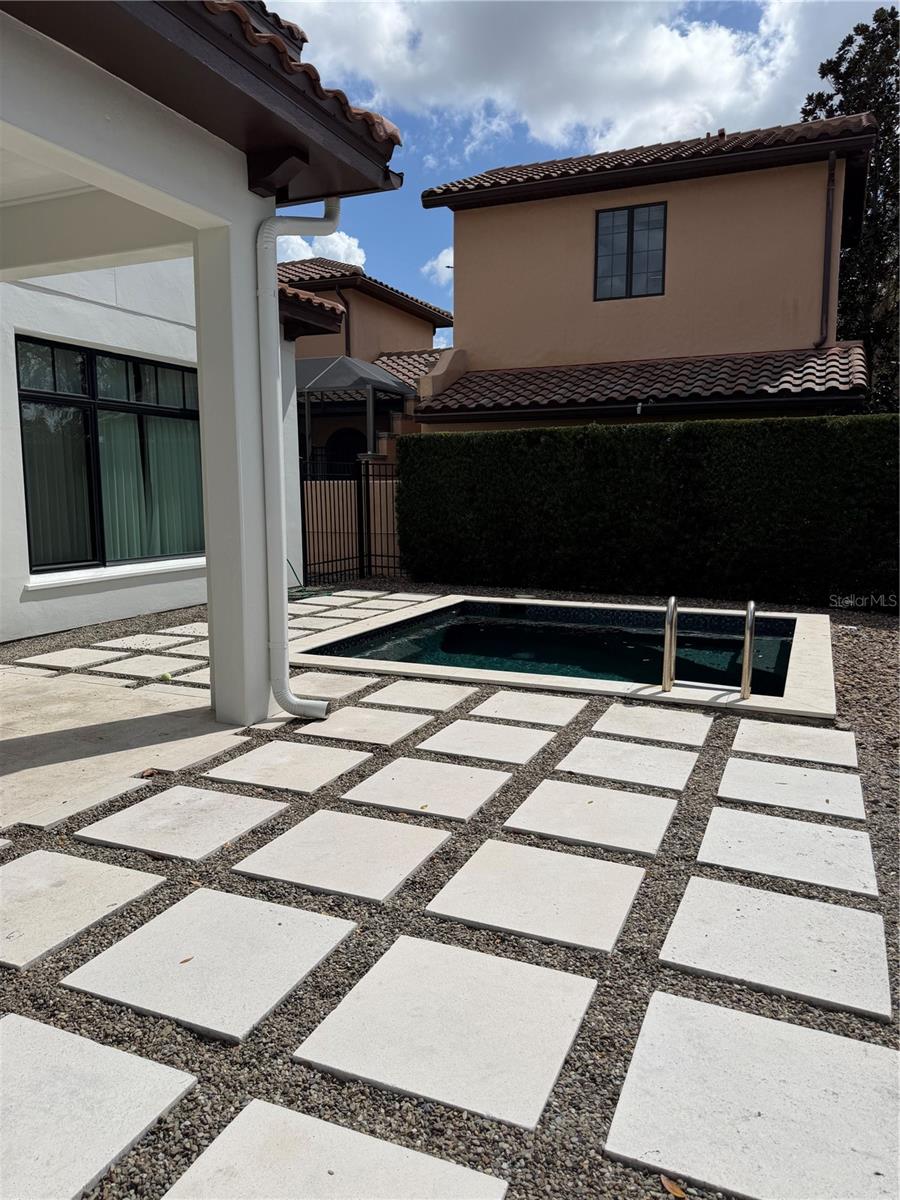 Image 17 of 22 For 802 Hamilton Place Court