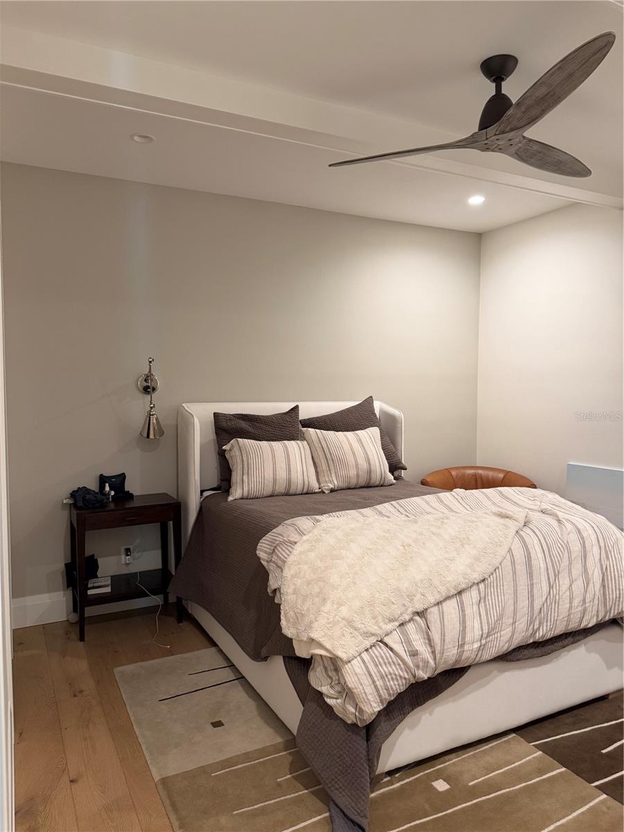 Image 9 of 22 For 802 Hamilton Place Court