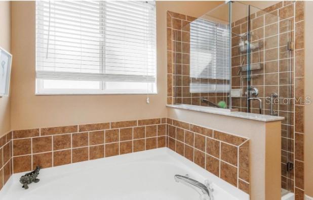 Image 18 of 32 For 530 Setting Sun Drive