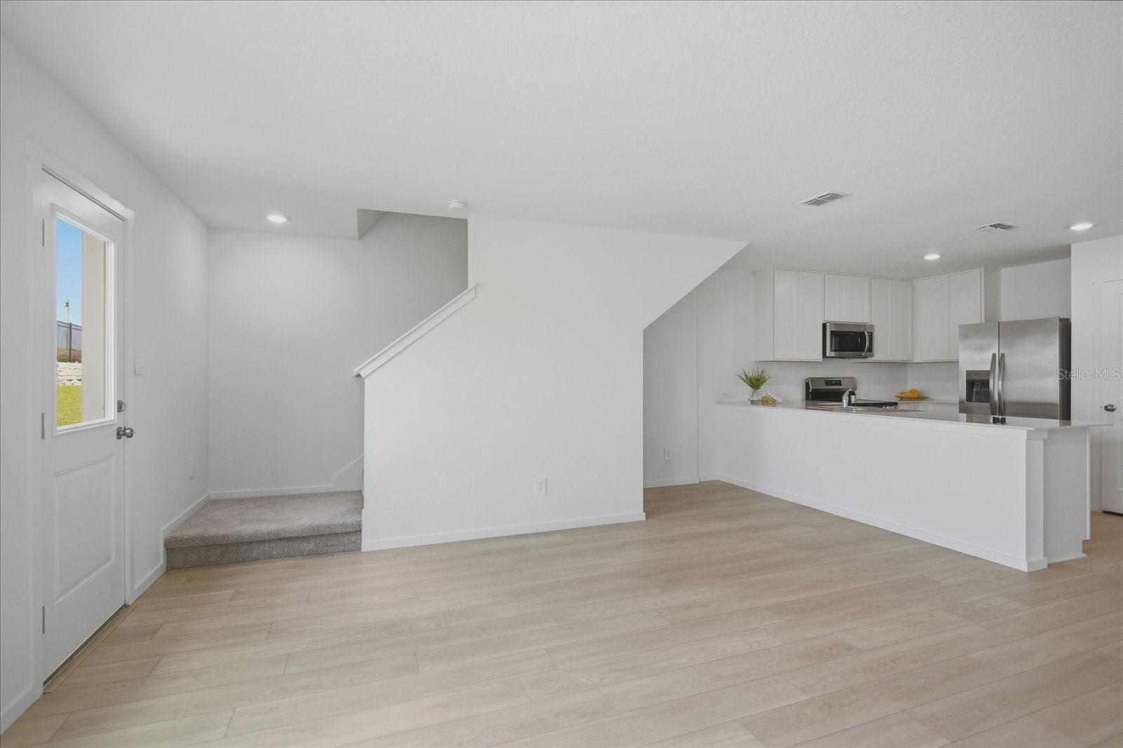 Image 13 of 26 For 862 Lynx Street