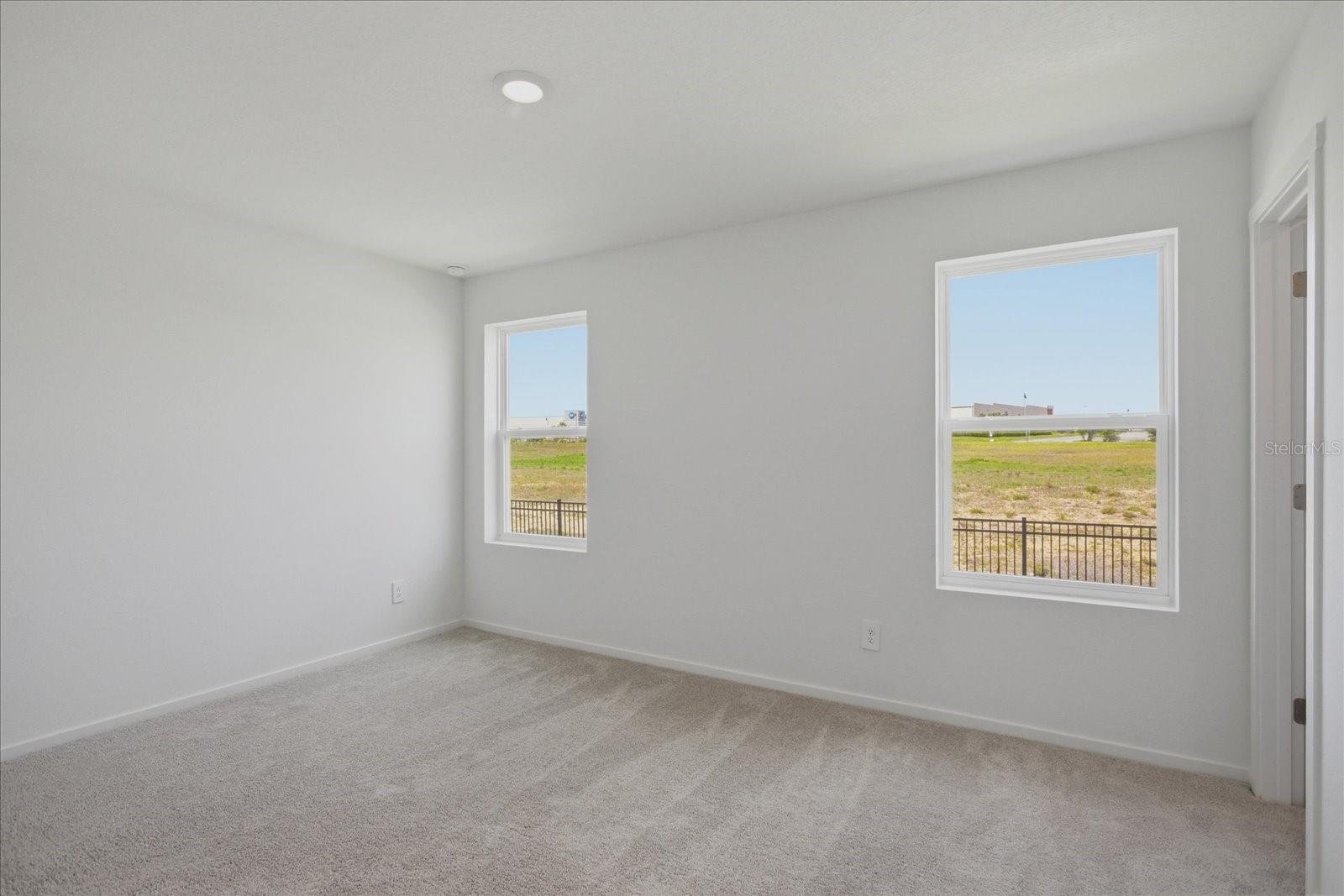 Image 14 of 26 For 862 Lynx Street