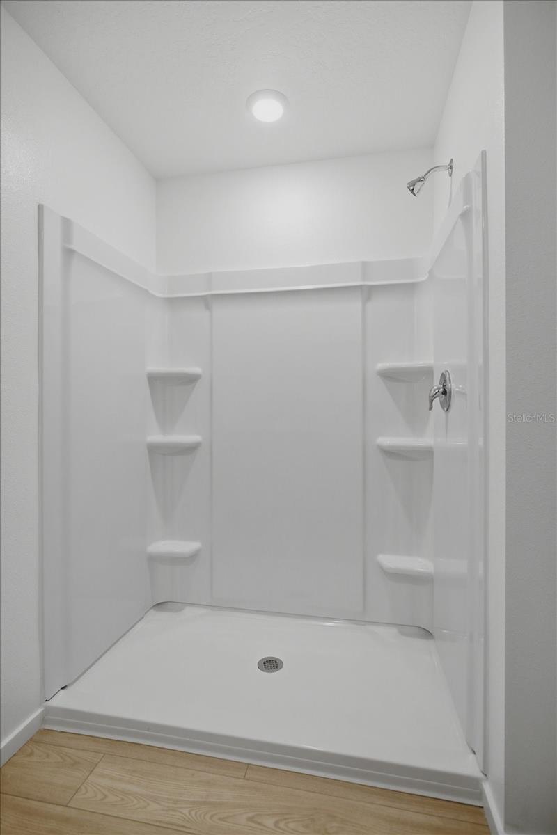 Image 17 of 26 For 862 Lynx Street
