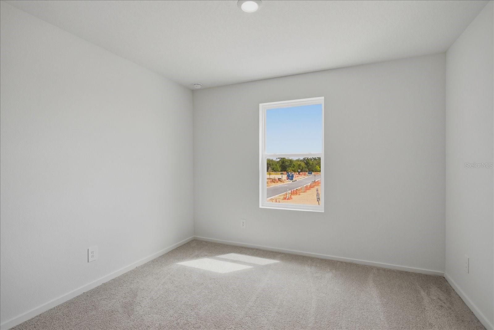 Image 19 of 26 For 862 Lynx Street