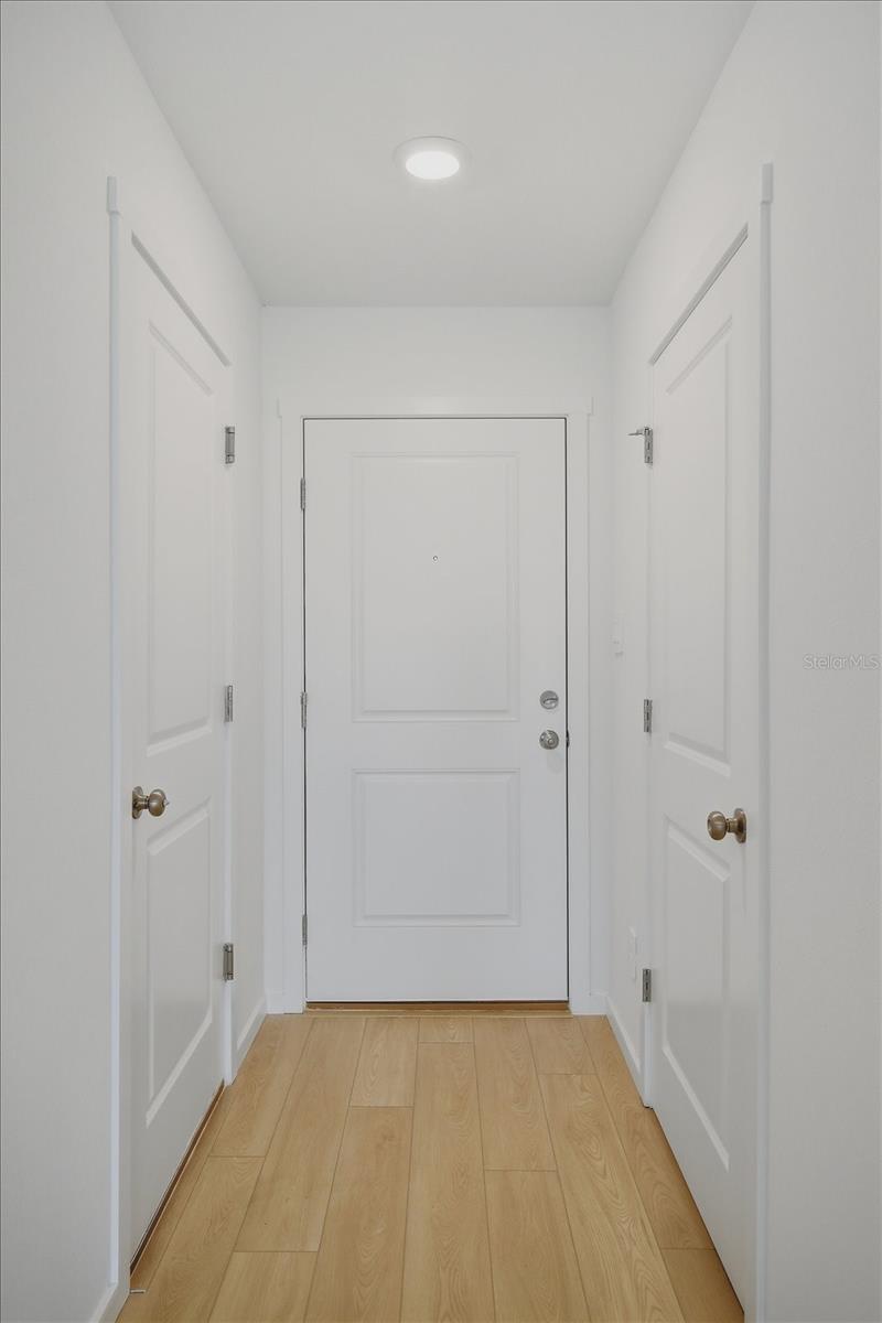 Image 5 of 26 For 862 Lynx Street